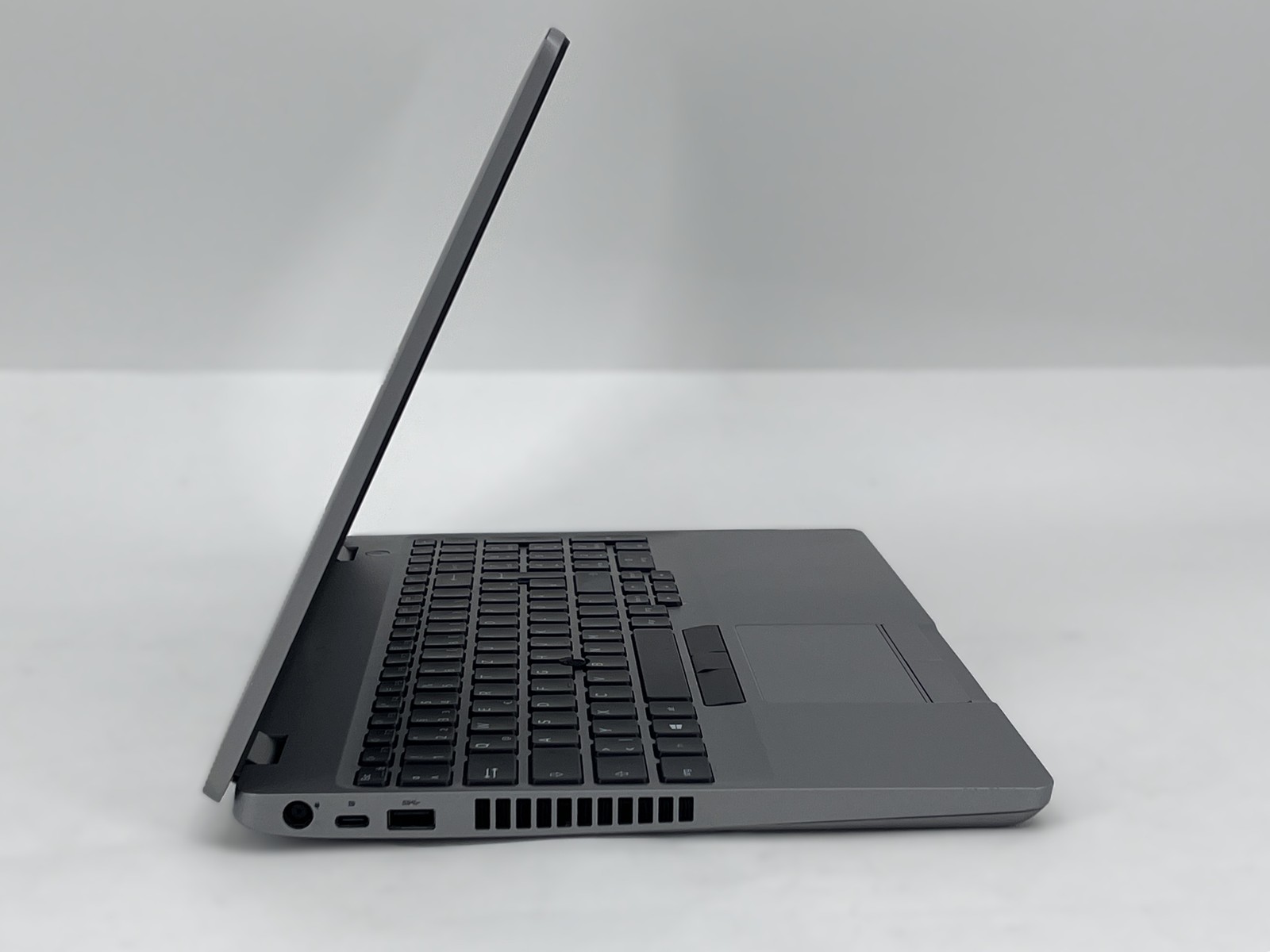 Dell Latitude 5510 15.6″ FHD i5-10210U 8GB DDR4 128GB NVMe SSD Win11 Pro
