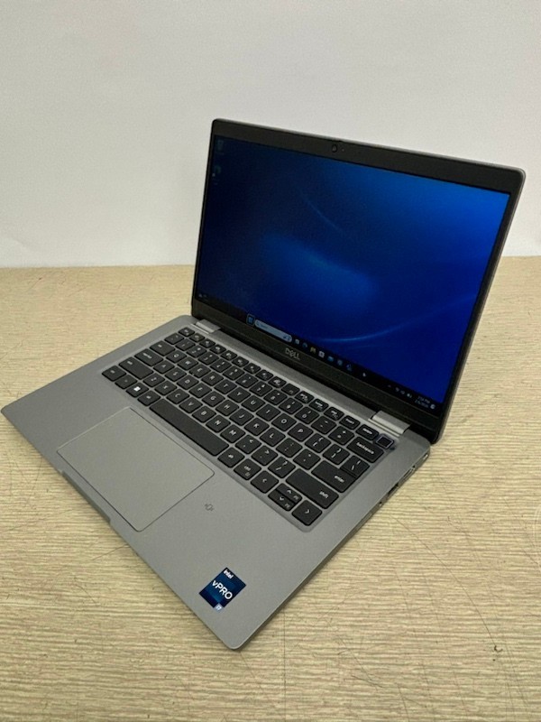Dell Latitude 5330 FHD Intel i7-1265U 16GB RAM 256GB SSD Windows 11 Pro Laptop