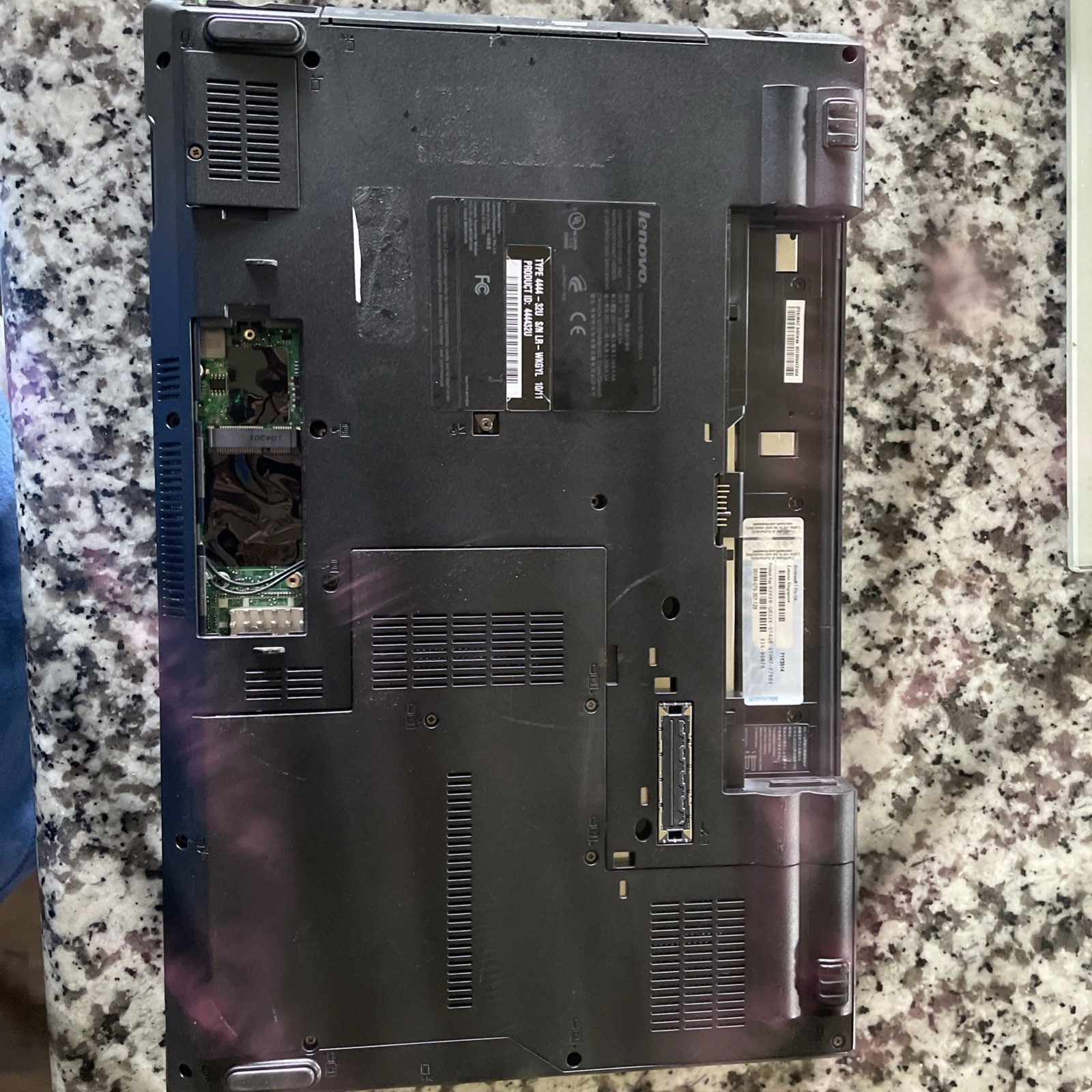 Lenovo ThinkPad L512 Broken Missing Parts