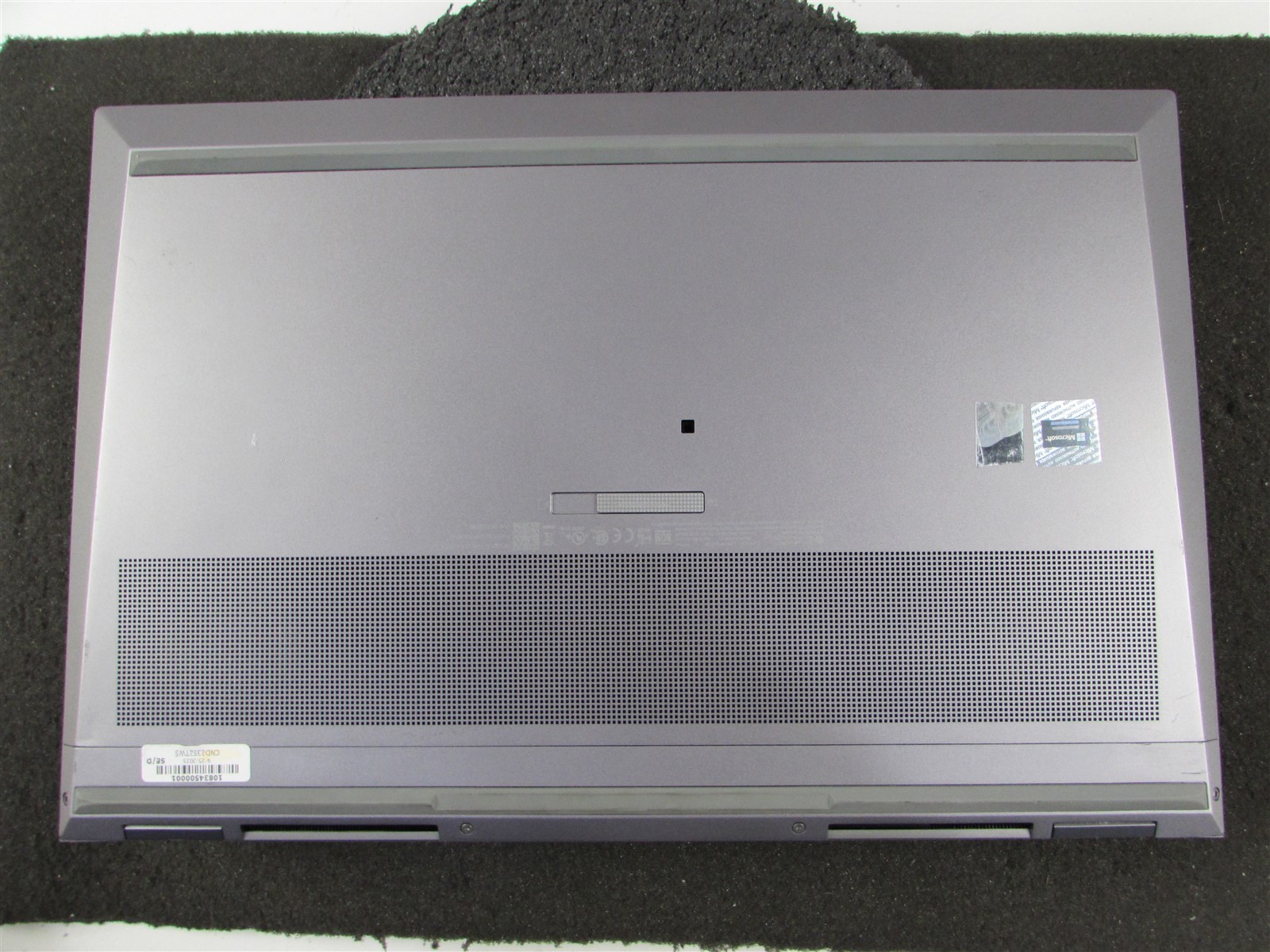 HP ZBOOK FURY 17 (G8) CORE I7-11850H 1TB SSD 32GB RAM RADEON PRO W6600M NO O.S