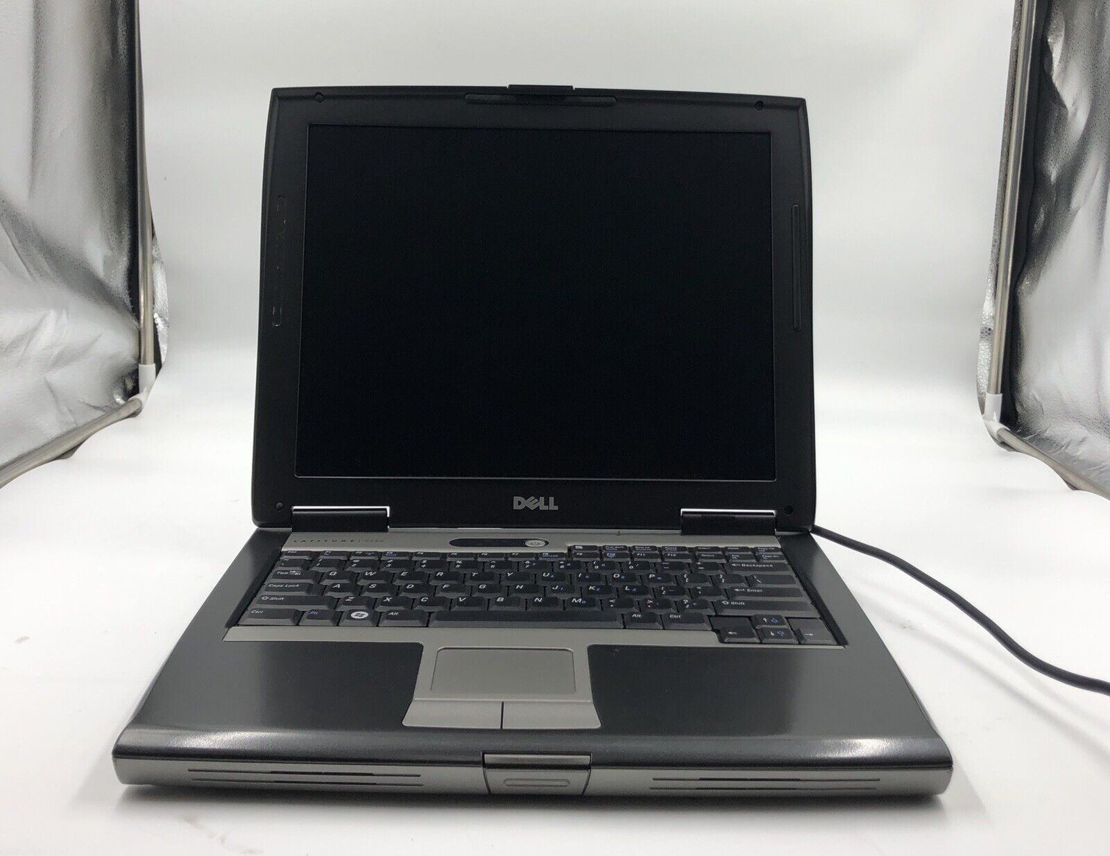 Dell Latitude D520 C2D T5550 1.66GHz Unknown RAM/HDD/OS NO CADDY (FOR PARTS)