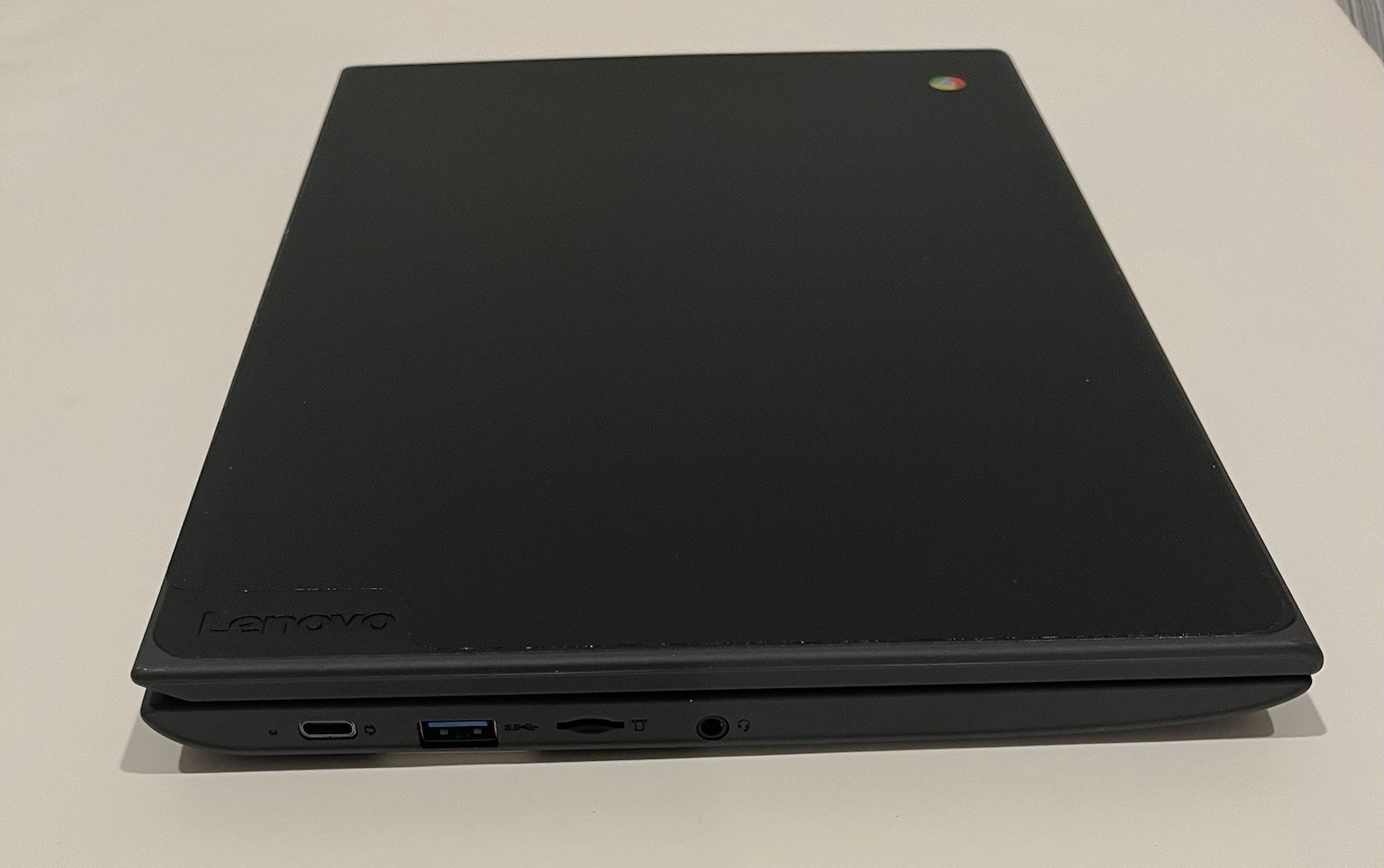 Lenovo Chromebook 100e 4GB RAM, 32GB SSD, Chrome OS with Charger