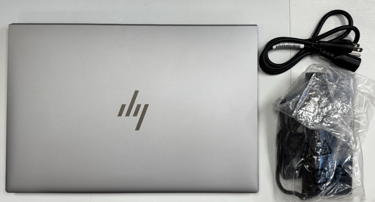 HP Laptop ZBook Studio 16 G10 i7-13800H 512GB 32GB RTX 3000 8 GB