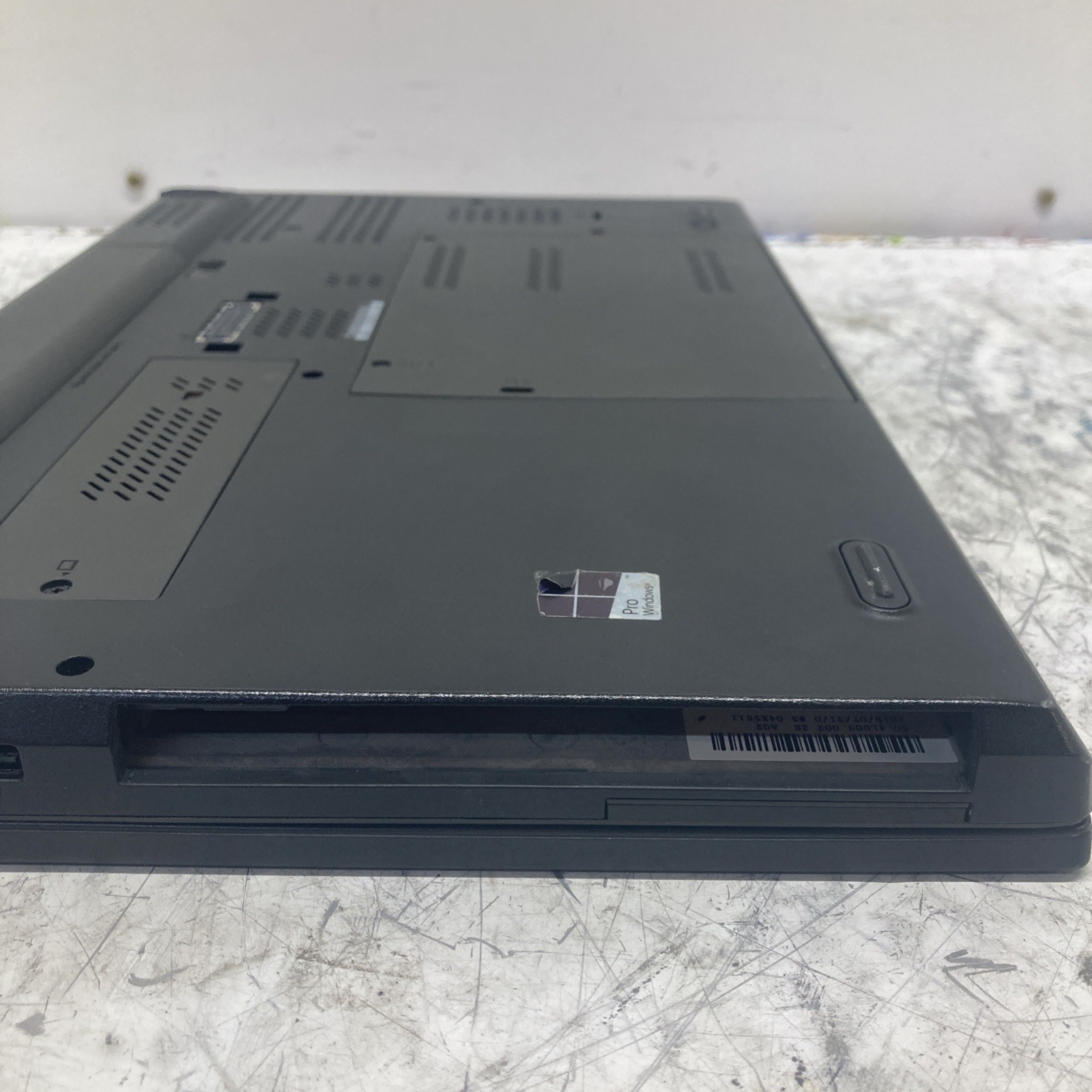 Lenovo ThinkPad T540p i5-4210U 2.60GHz 4GB No HDD Boot to BIOS