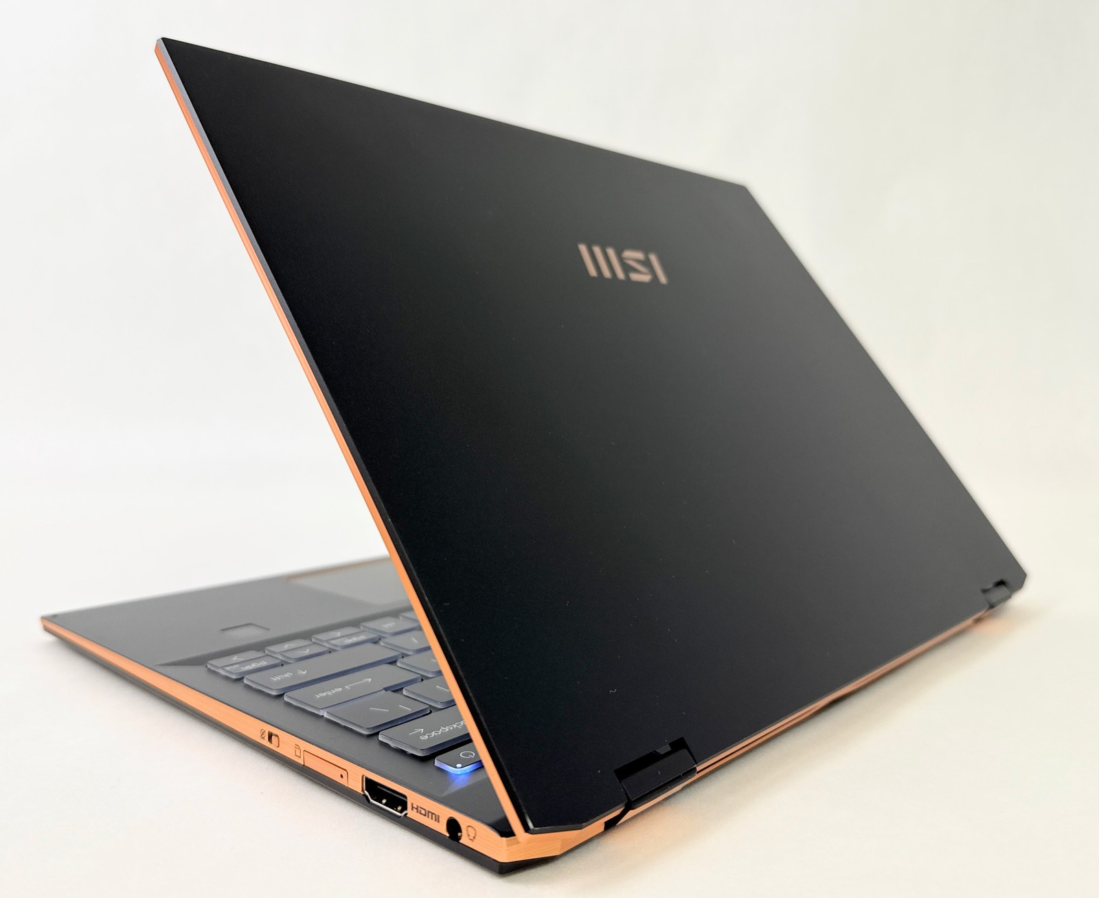 MSI Summit E13 Flip Evo A13MT 13.4″ FHD Touch i7-1360P 32GB 1TB W11H 2in1 Laptop