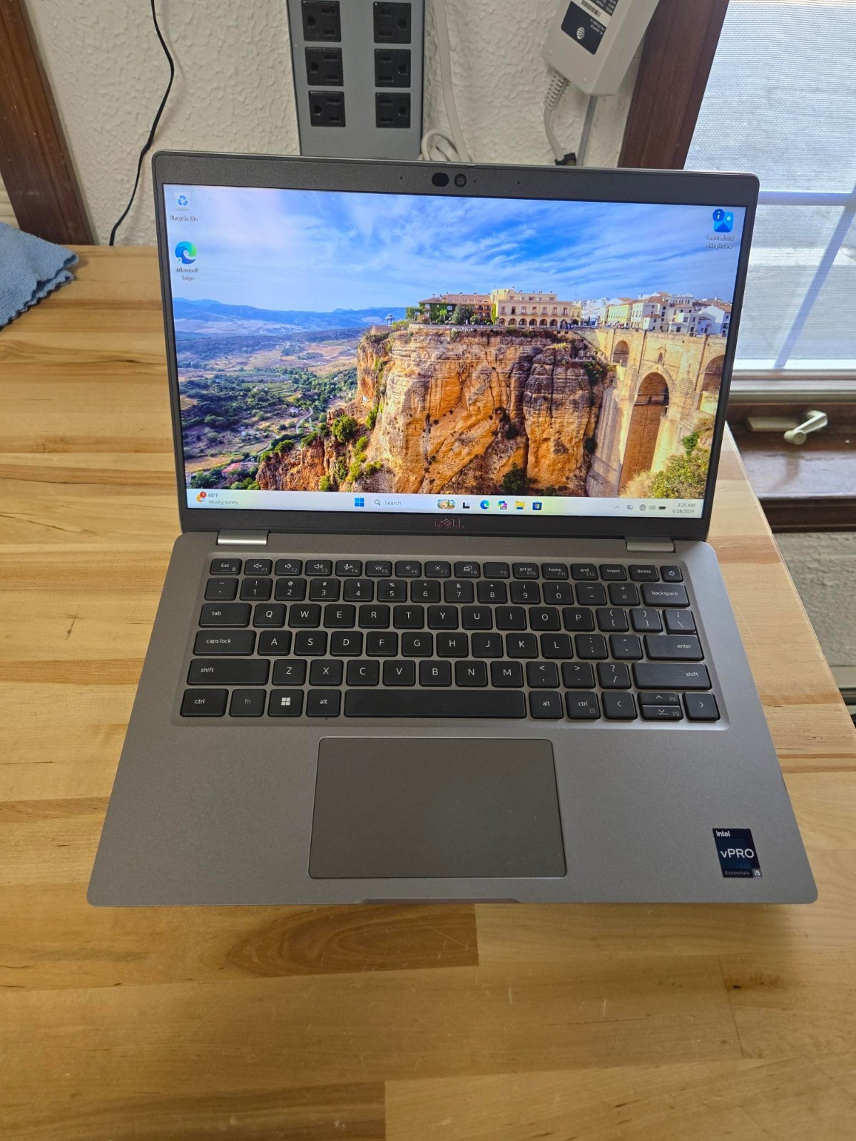 Dell Latitude 5430 Laptop – Core i5-1245U 32GB 512GB SSD – Touchscreen