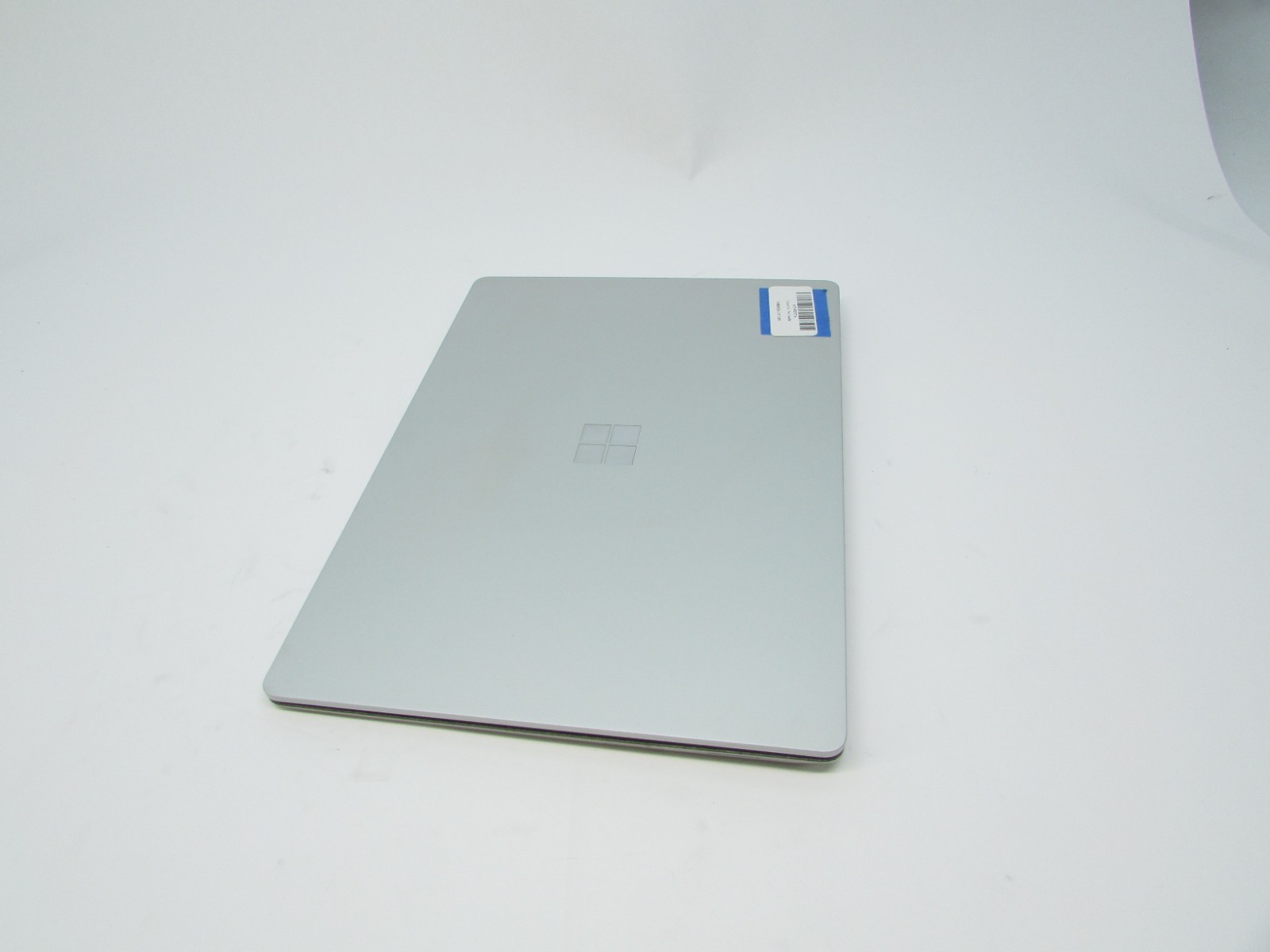 Microsoft Surface Laptop 1769 13.5″ i5-7200U 2.5GHz 8GB RAM 256GB No OS/AC