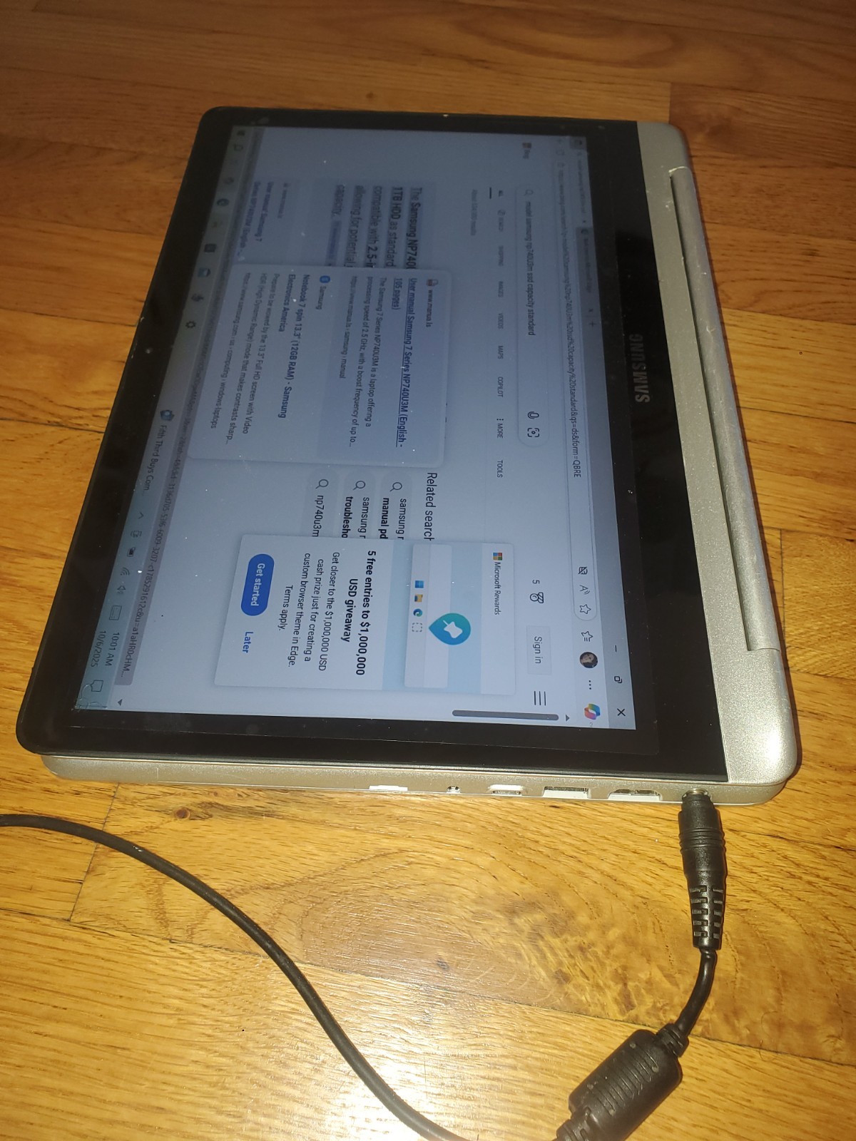 Samsung Notebook 7 Spin 13.3″ Touch Laptop (Intel i5 12 GB RAM) NP740U3M