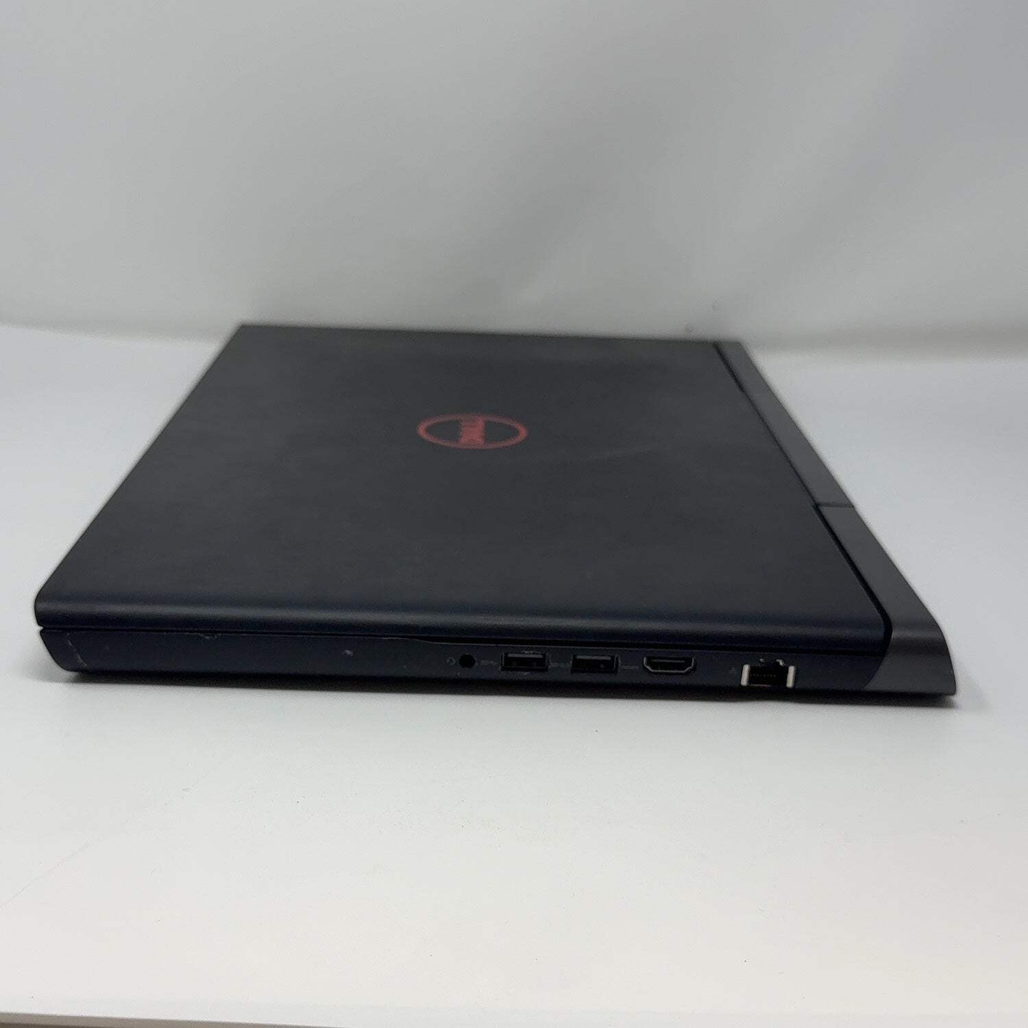 Dell Inspiron P65F001 15.6″ i5-7300HQ 2.5GHz 8GB RAM 1TB SSD GeForce GTX 1050