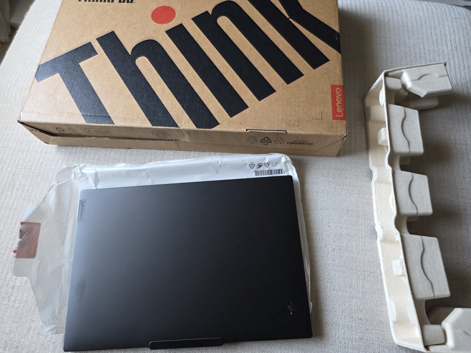 Lenovo ThinkPad P1 Gen 7 16″ Ultra 7 165H 64GB RAM 1TB SSD RTX 2000 Ada 3 YR WTY