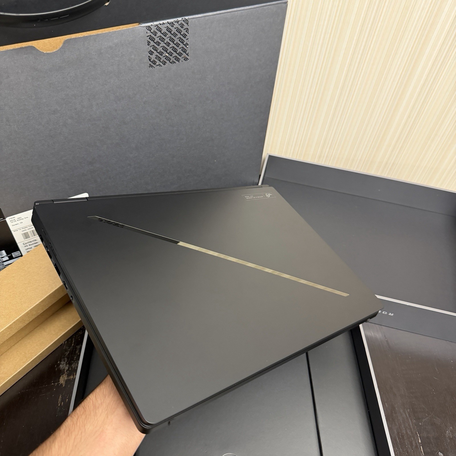 ASUS ROG Zephyrus Duo 16 Dual Touch 16″ Ultra 9 386H 32GB RAM 1TB SSD RTX 5070Ti