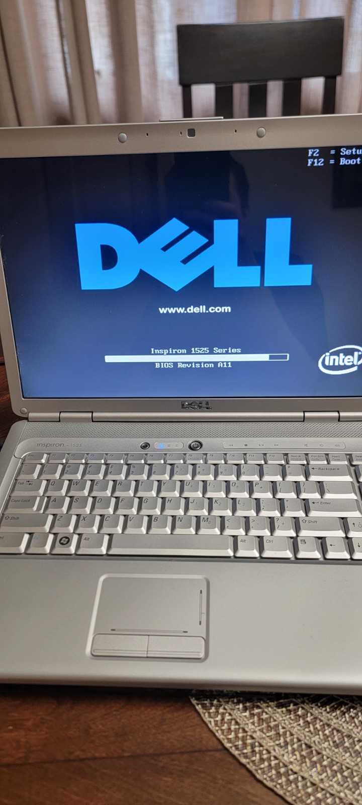 Dell Inspiron 1525 PP29L Intel Core 2 Duo 1.73GHz 15.4″ Laptop Computer Red