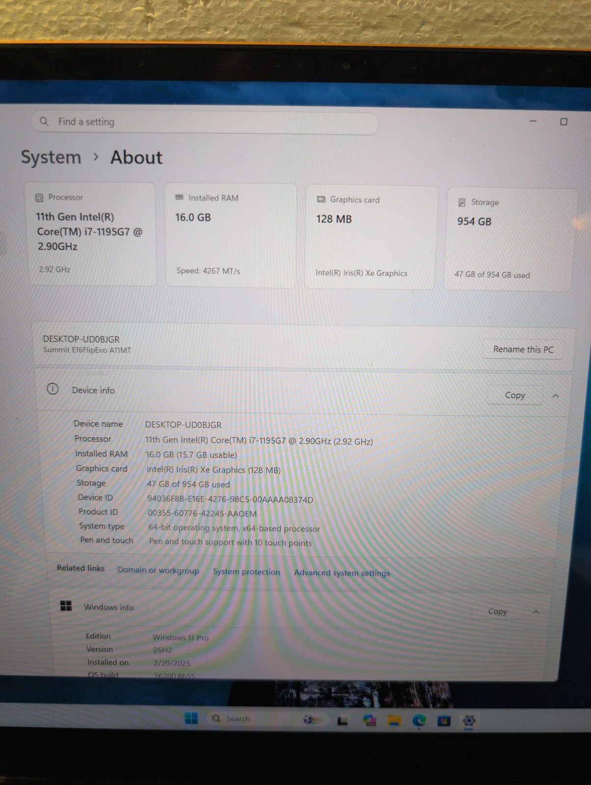 MSI Summit E16 Flip 16″ TOUCH Laptop i7-1195G7 CPU/16GB /1TB SSD/Win11 (READ) –