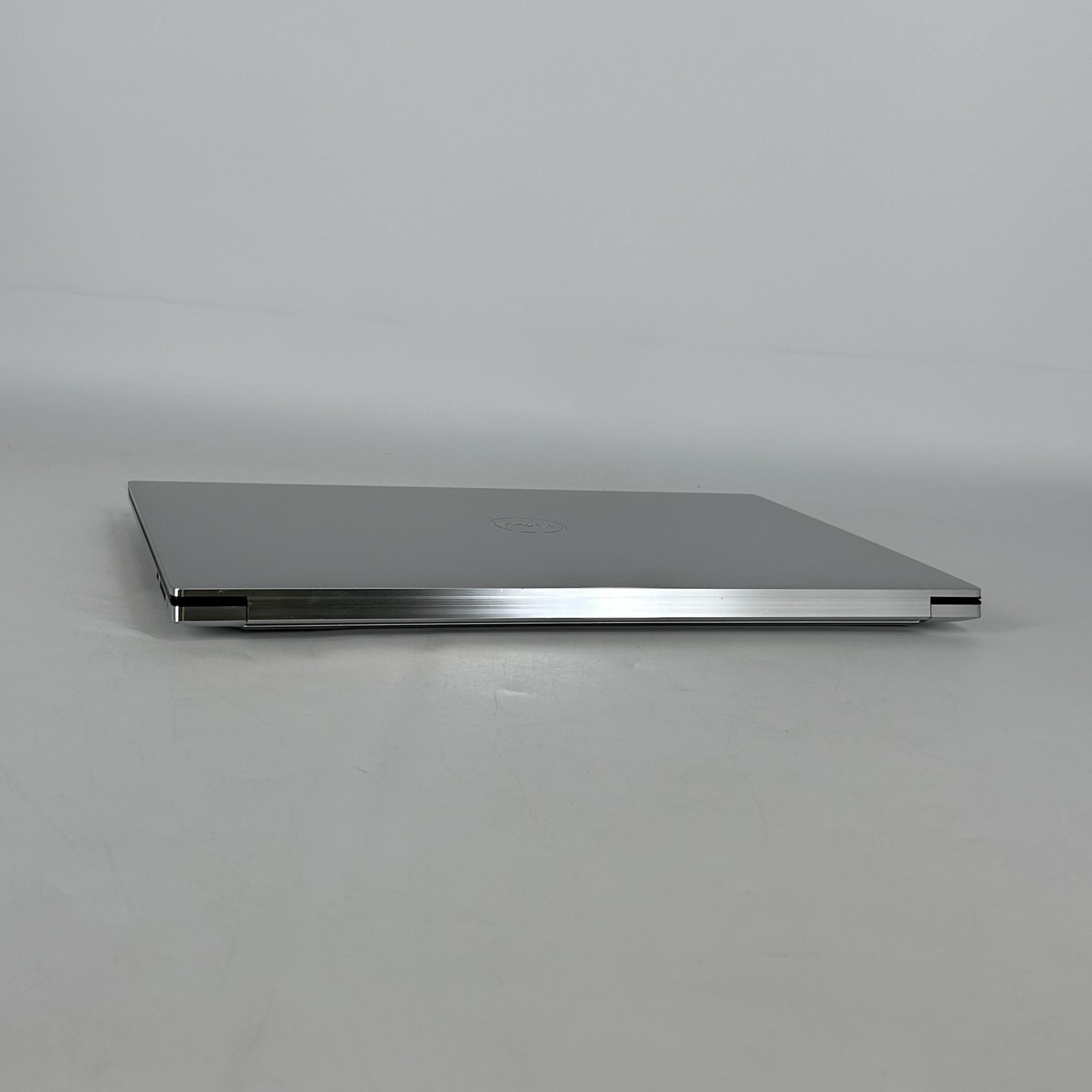 Dell XPS 15 9510 FHD+ i9-11900H 2.50GHz 32GB 1TB SSD RTX 3050 Ti WORN C KEY