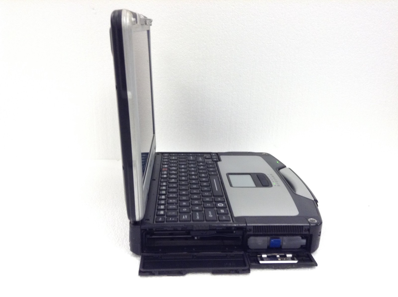 Panasonic Toughbook CF-31 MK1 i5-M520 2.4GHz 13.3″ w/ 4GB Ram, 8K Hours, No HD,