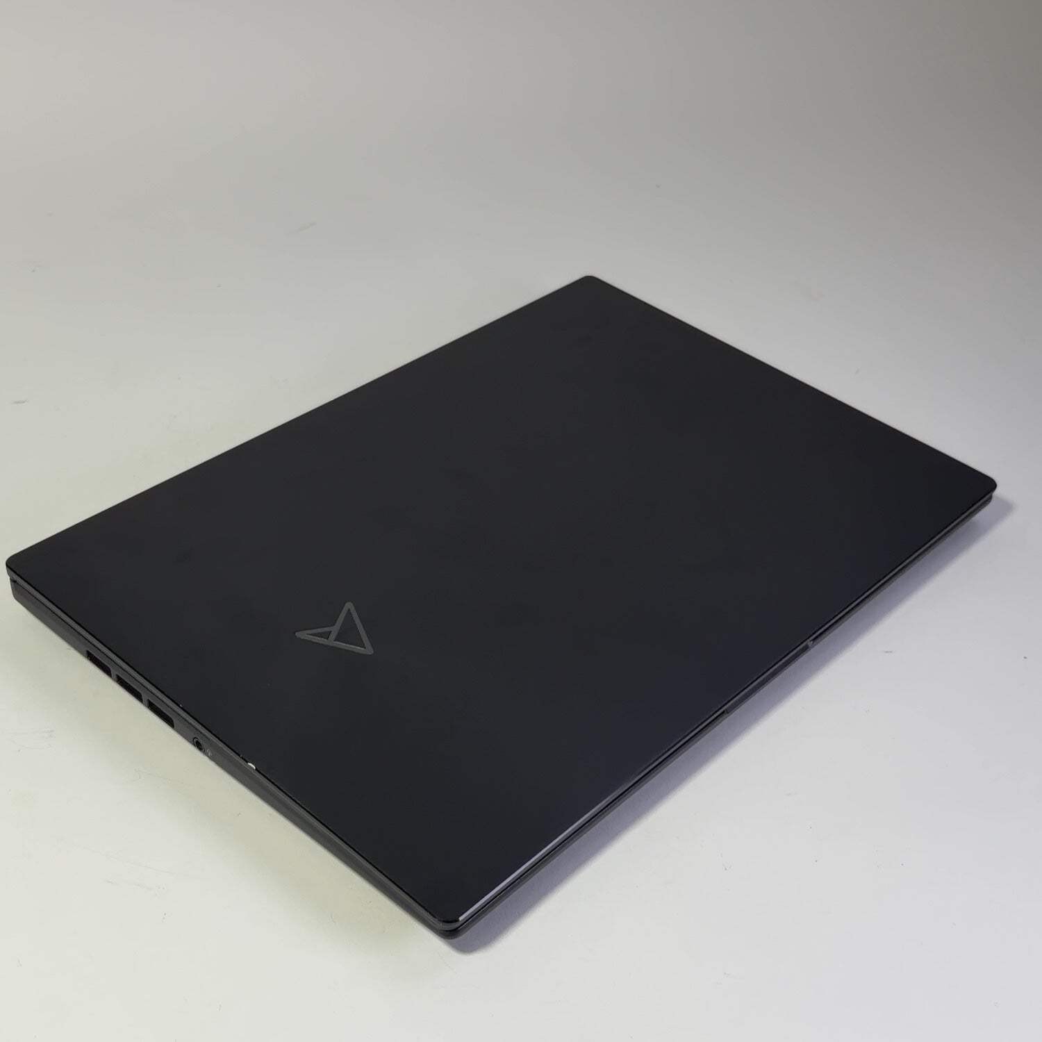 Asus Zenbook Pro 14 Duo UX8402VV 14.5 i9-13900H 2.6GHz 32GB RAM 1TB SSD