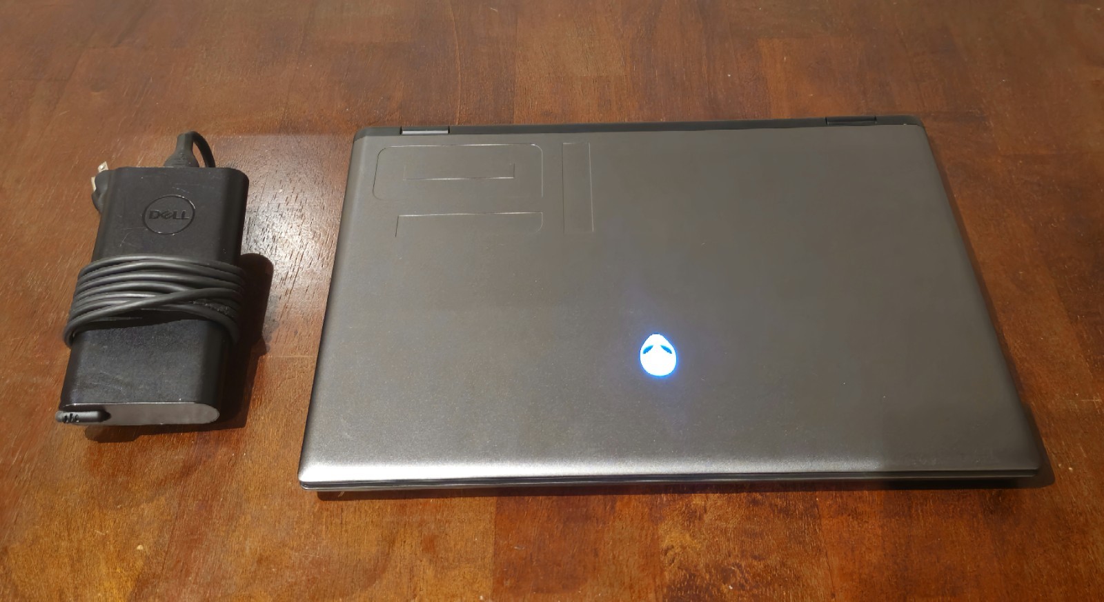 Alienware m16 R2 16″ Core Ultra 9 185H 32GB RTX 4070 1TB SSD W11 Black AC Great