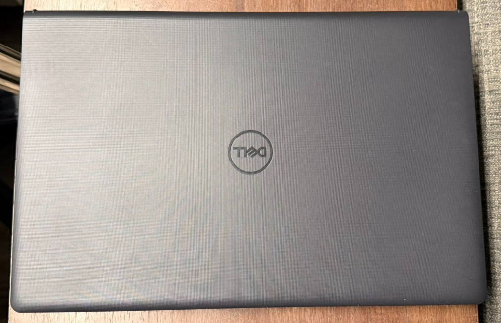 Dell Vostro 15 3520 Laptop i5-1334U 32GB RAM 1TB NVMe Windows 11 Pro w/Charger