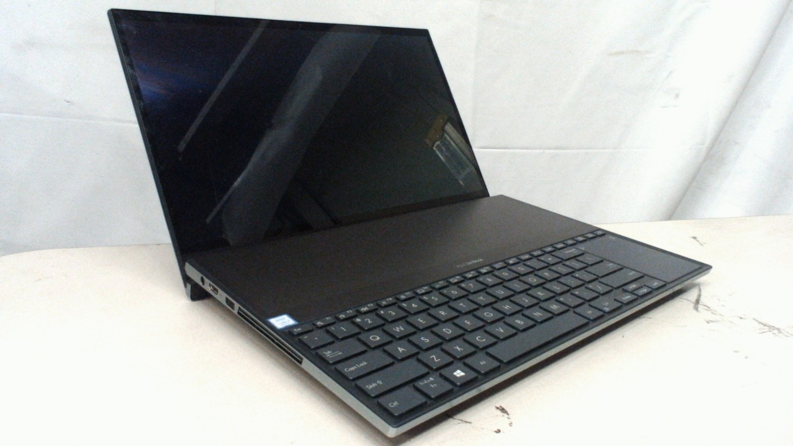 ASUS ZenBook Pro Duo UX581GV 15″ Laptop i9-9980HK 2.4GHz (1TB, 32GB RAM) NO BATT