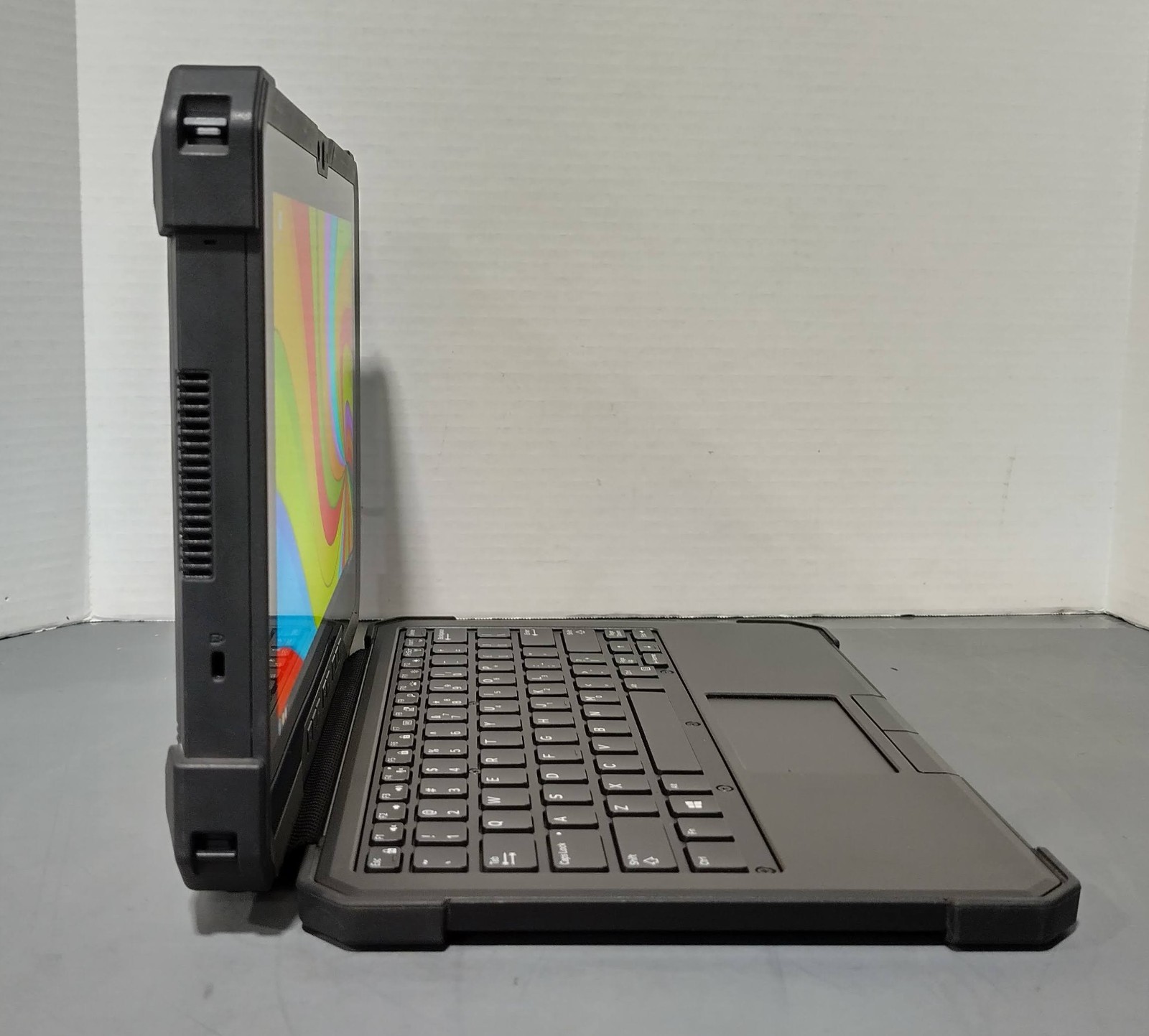 Dell Latitude 7220 Rugged Extreme Tablet w/OEM Keyboard i7-8665U 16GB 512GB NoOS