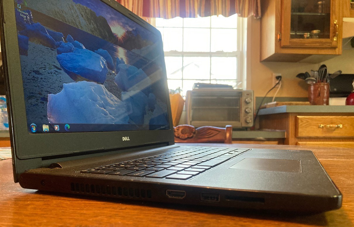15.6″ Dell Inspiron 3552 Laptop Windows 7 intel 1.6ghz 8gb 250gb DVDRW Btooth