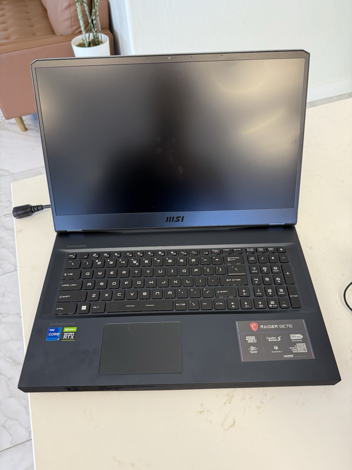 MSI GE76 Raider 17.3″ i7-12700H 32GB 1TB RTX 3060 Gaming Laptop – Excellent