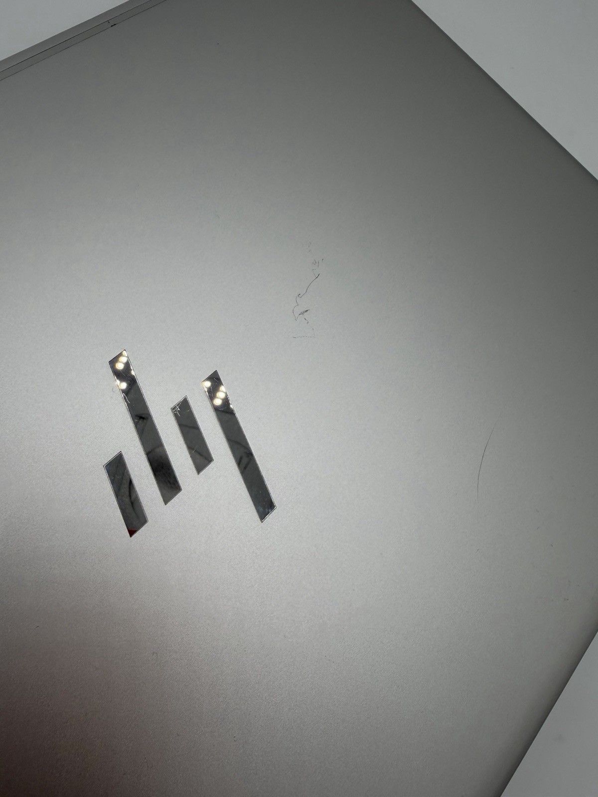 HP Envy 17m-ch0013dx 17.3” Touch i7-1165G7 16GB RAM 512GB SSD Windows 11 Iris Xe
