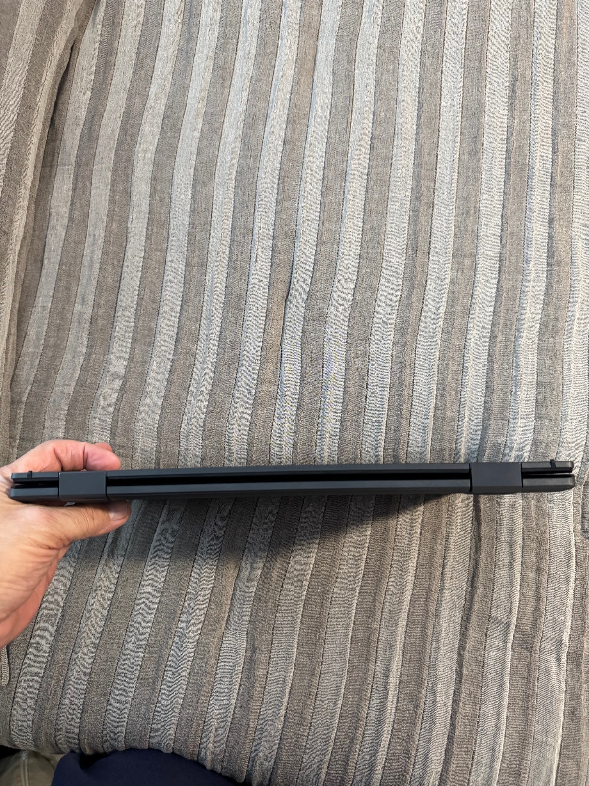 ASUS Chromebook CX1500CNA 15.6″ (64GB eMMC, Intel Celeron N3350, 4GB)