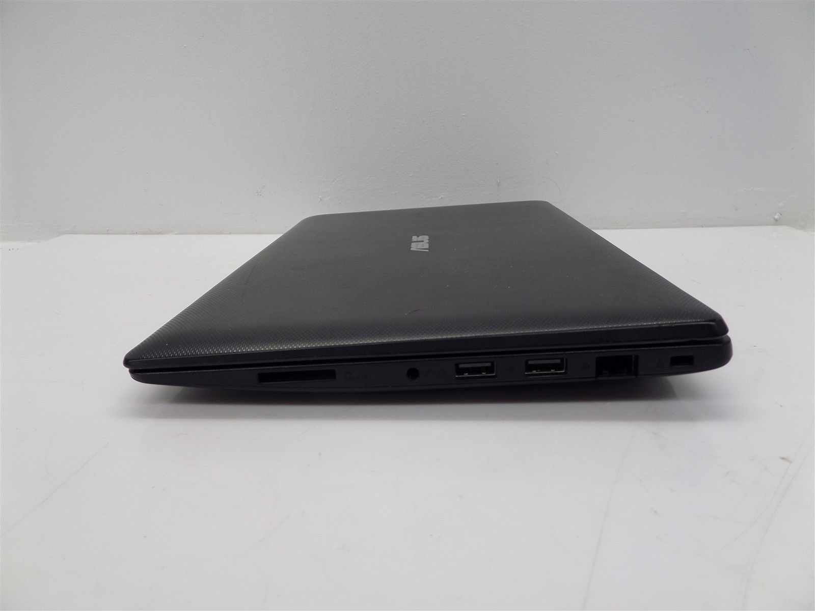 Asus K200MA-DS01T 11.6″ Laptop w/ Celeron N2815 1.86GHz CPU 4GB RAM – No HDD/OS