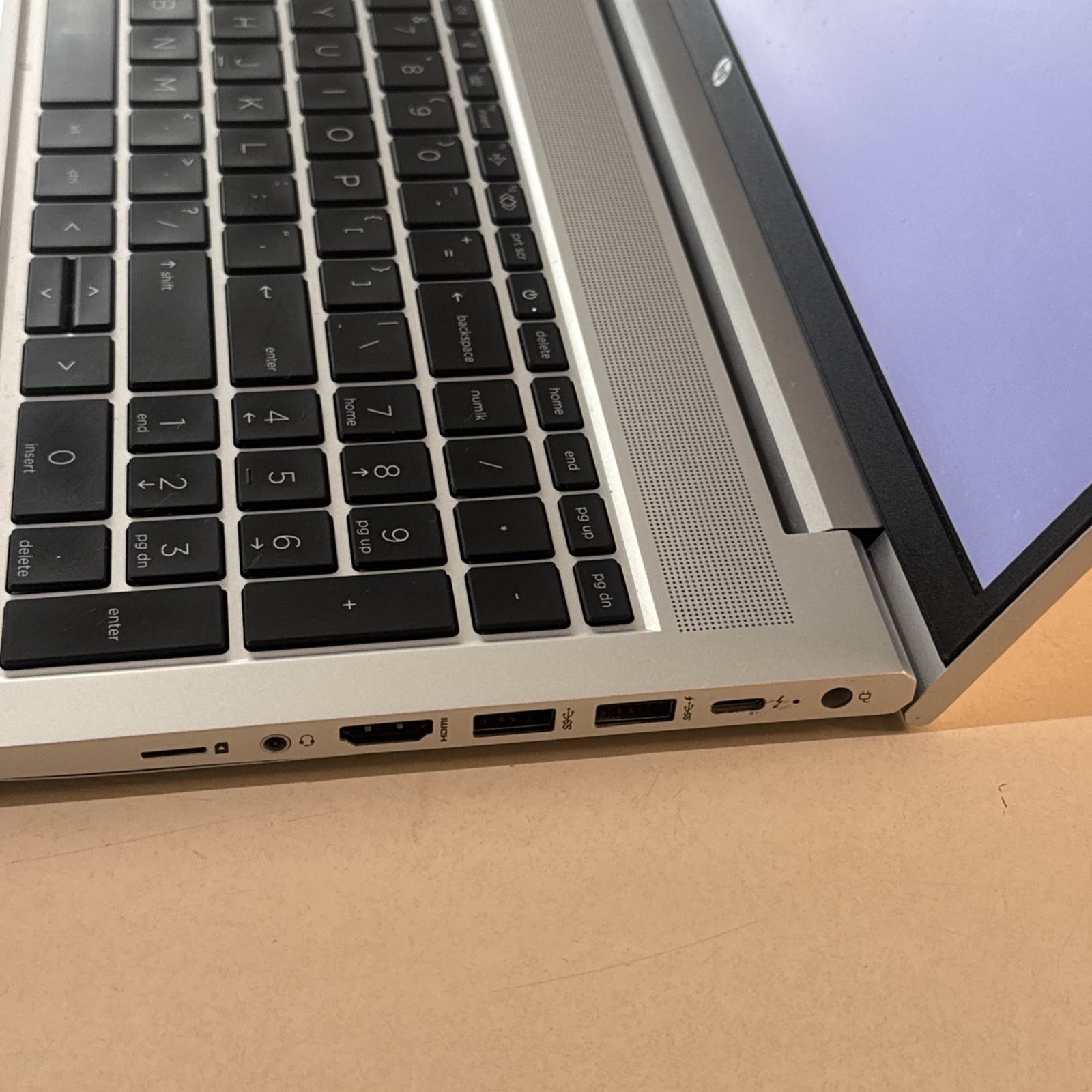 HP ProBook 650 G8 15.6″ FHD IPS Intel i5-1135G7 2.4 GHz 16GB 256GB SSD W11P SL