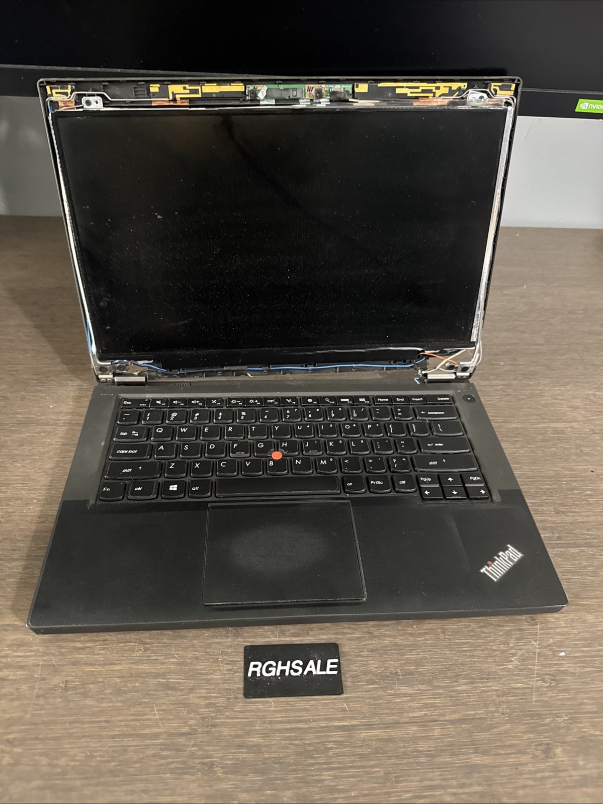 Lenovo Thinkpad UNKNOWN MODEL Severe bezel damage UNTESTED AS IS FOR PARTS
