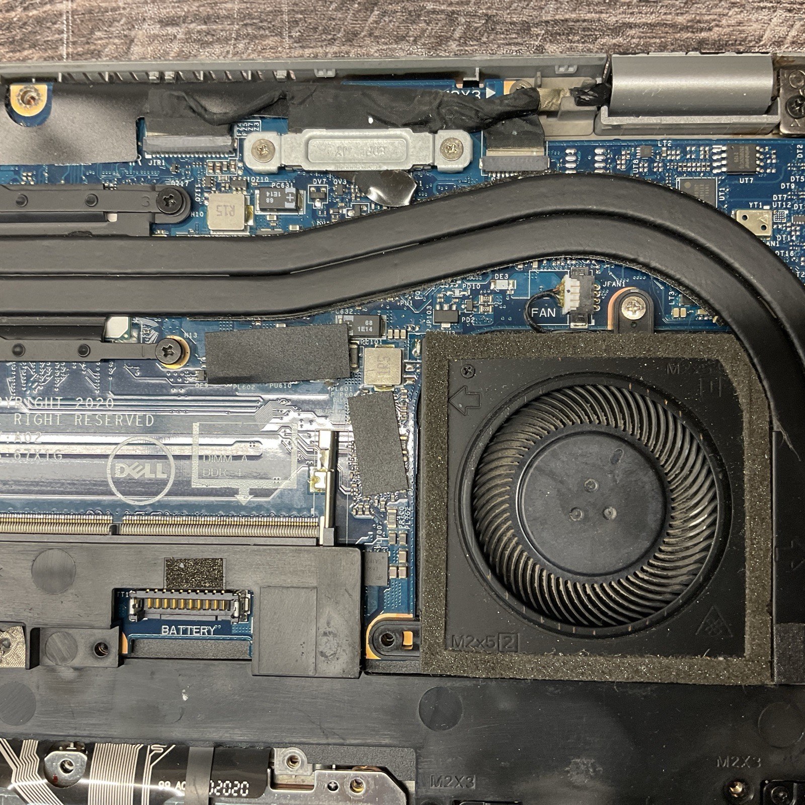 Dell Latitude 5420 / Unknown CPU / No RAM / No POST / No SSD / M15