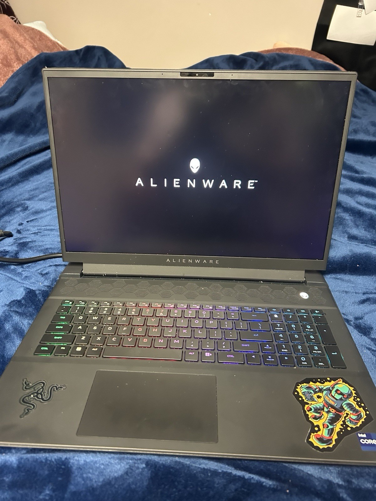 Alienware M18 R1 i9 14900HX Graphics Card NVIDIA® GeForce RTXT™ 4070 2TB