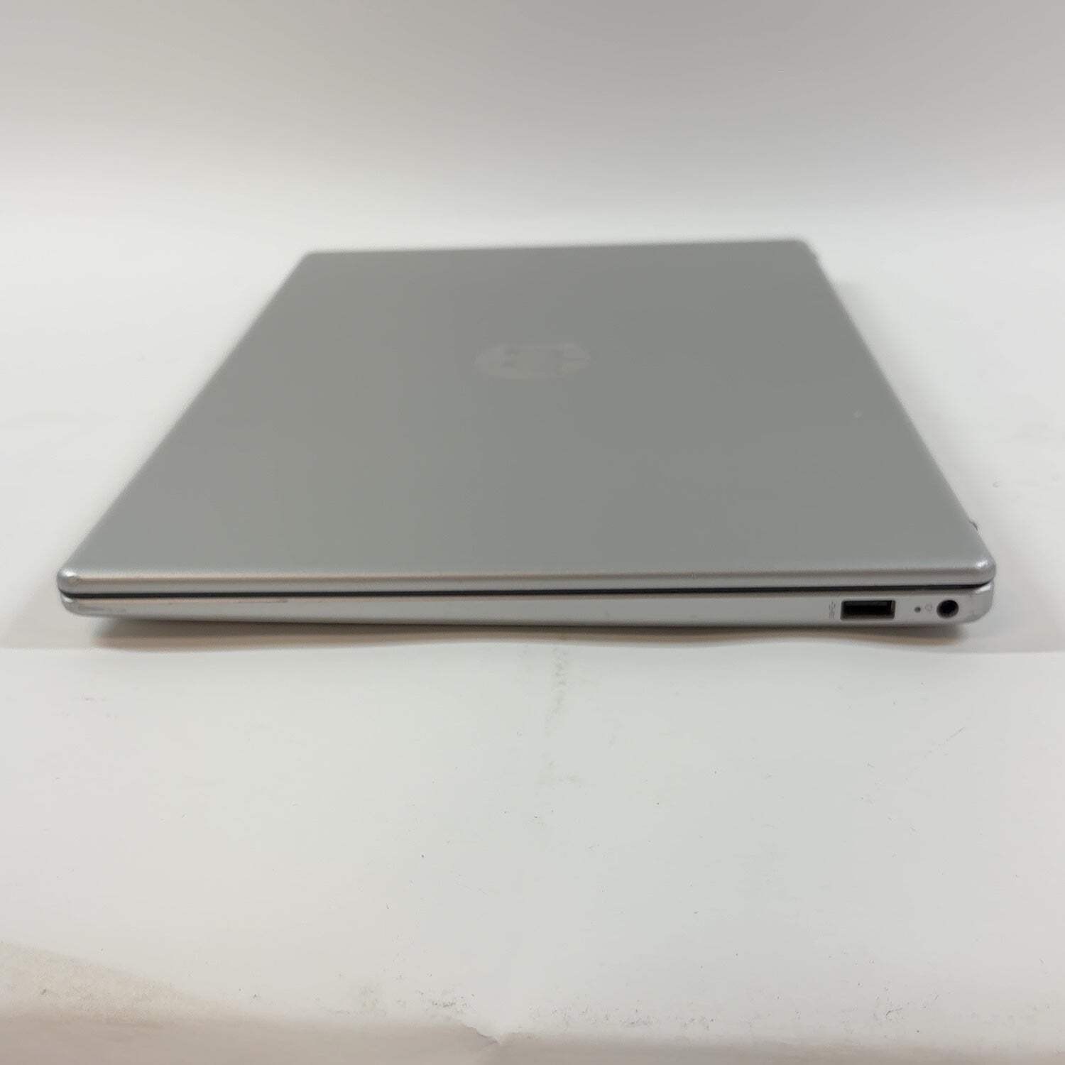 HP Laptop 17-CP2025DX 17.3″ Ryzen 5 7520U 2.8GHz 16GB RAM 256GB SSD