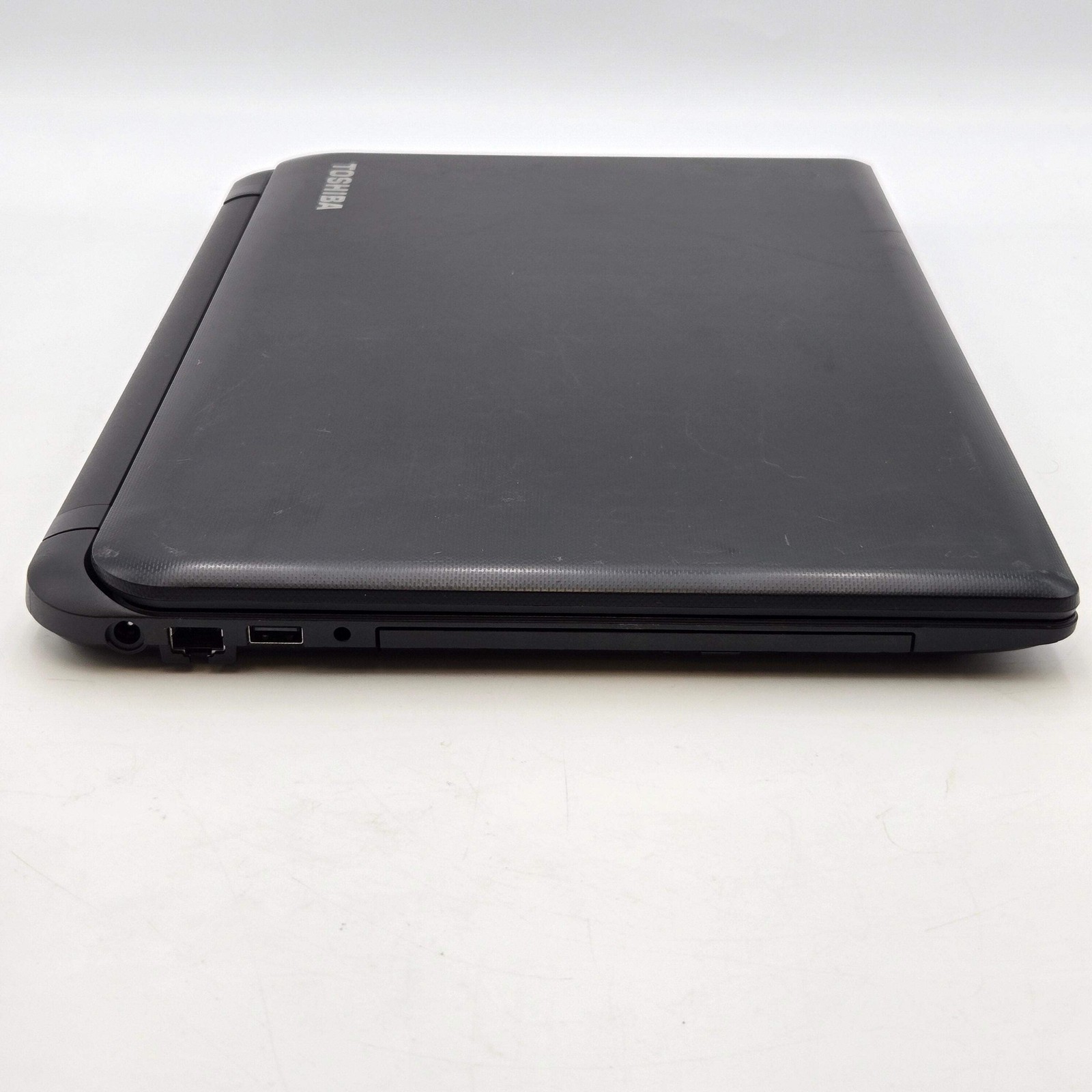Toshiba Satellite C55-B5200 Intel Core i3-4005U, 6GB RAM, 750GB HD – Used