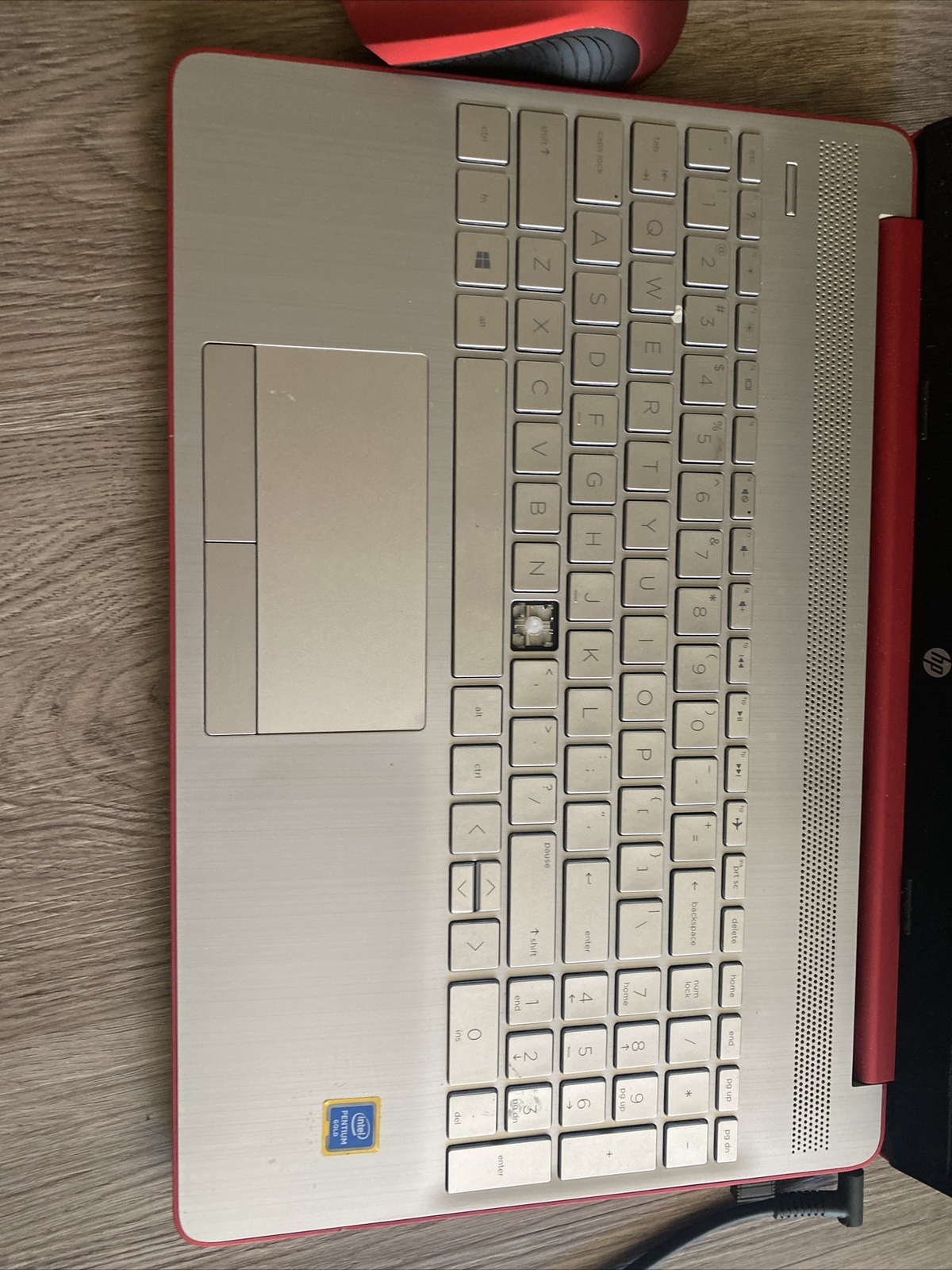 hp laptop 15-dw1083wm red fully unlocked Only Works When Charger Is On Connected