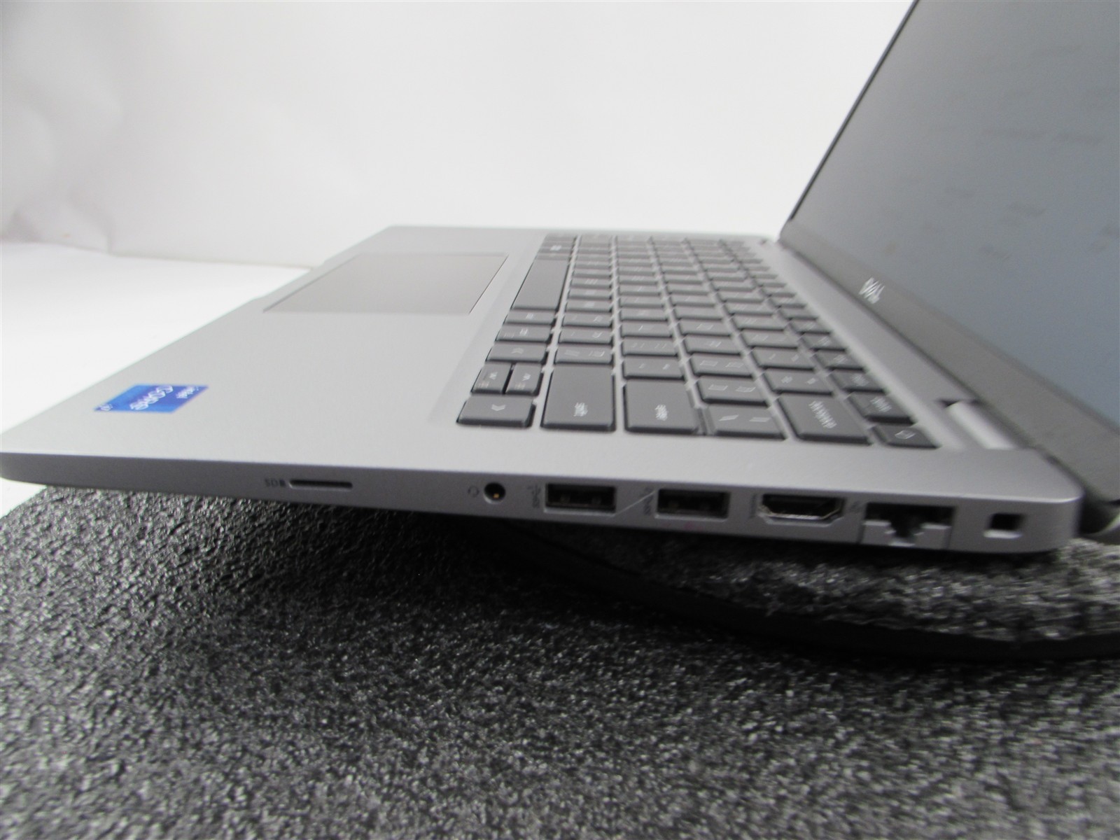 DELL LATITUDE 5340 1920X1080 FHD CORE I7-1365U 512GB SSD 16GB RAM NO O.S