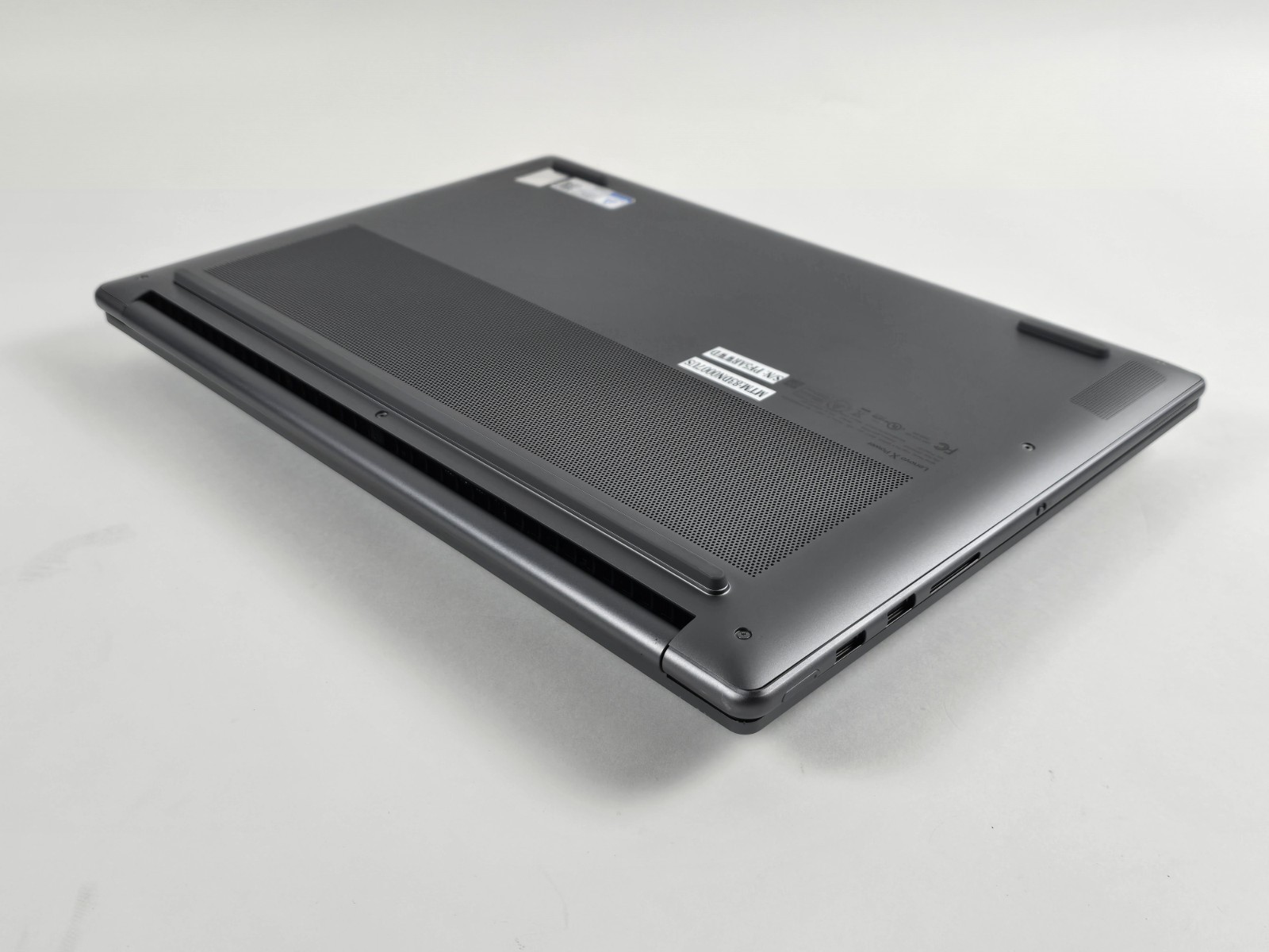 DEFECTIVE Lenovo Yoga Pro 9i 16 32K Core Ultra 9 185H 32GB 1TB SSD RTX 4 G3D
