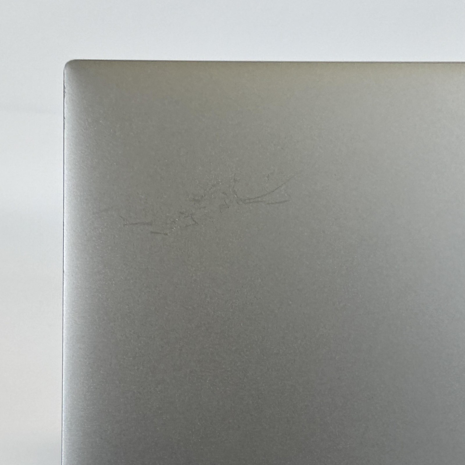 Dell Precision 5570 15 Gray FHD+ 2.4 GHz i7-12800H 16GB 512GB SSD RTX A1000 Good