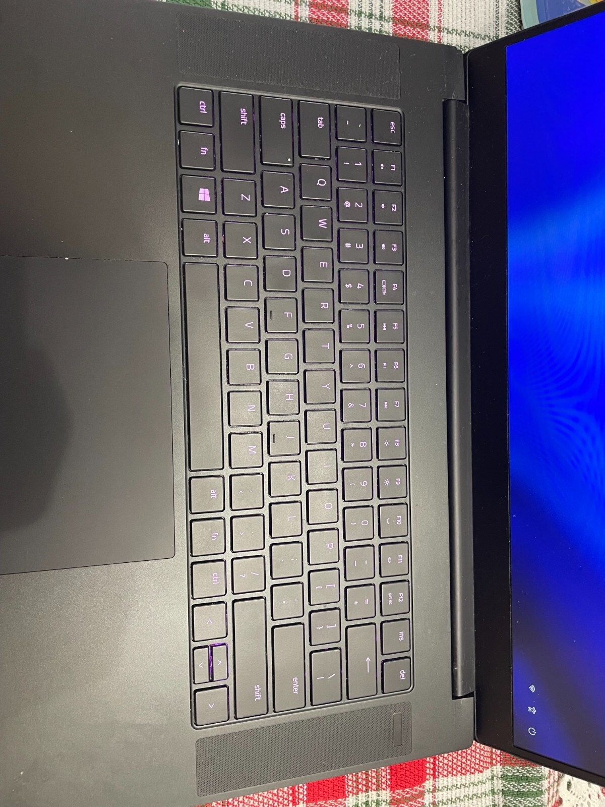 Razer Blade 15.6″ (512GB SSD , Intel Core i7 10th Gen., 5.10GHz, 16GB) Gaming…