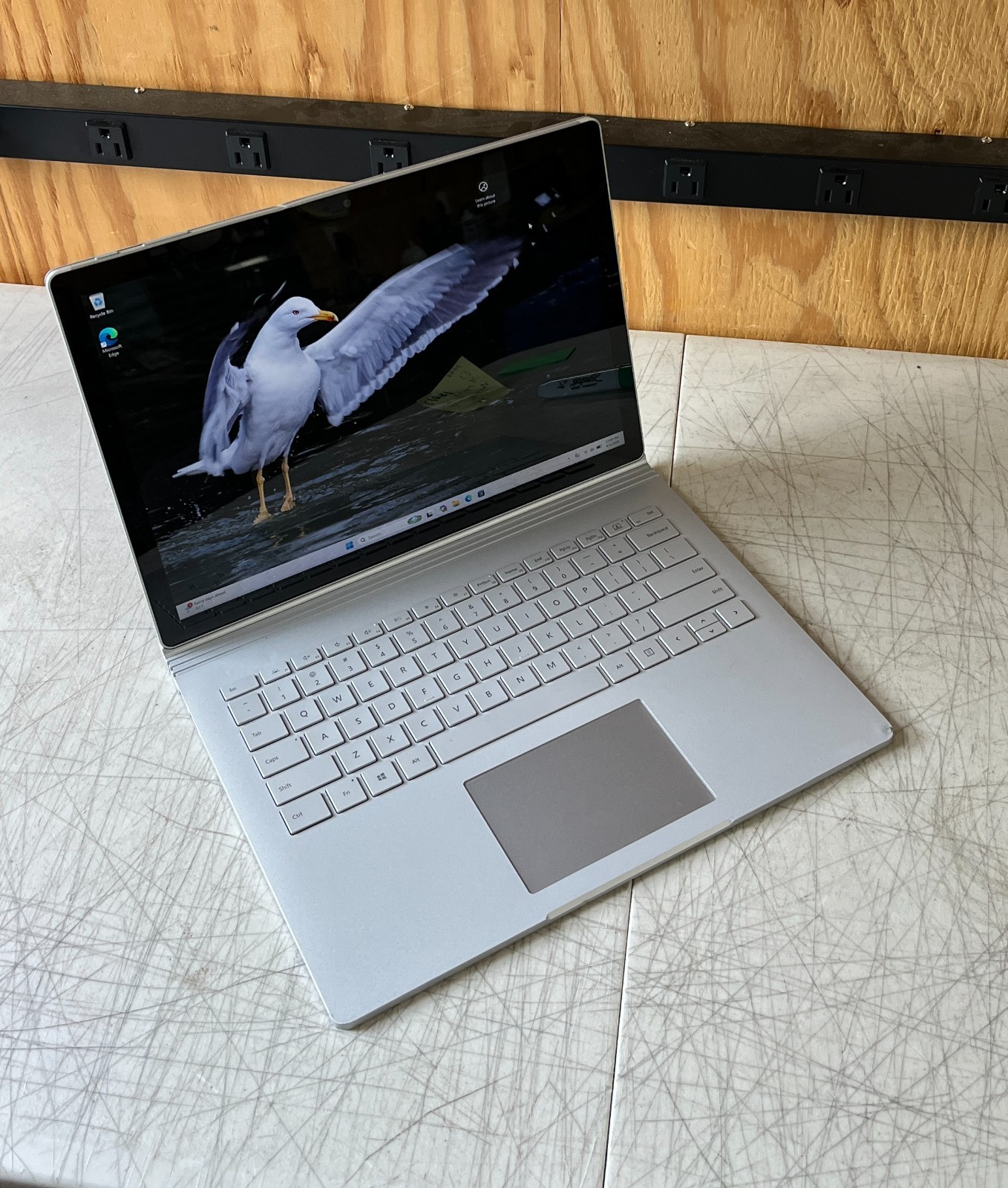 Microsoft Surface Book 3 Core i5-1035G7 8GB RAM 256GB SSD Win 11 Pro