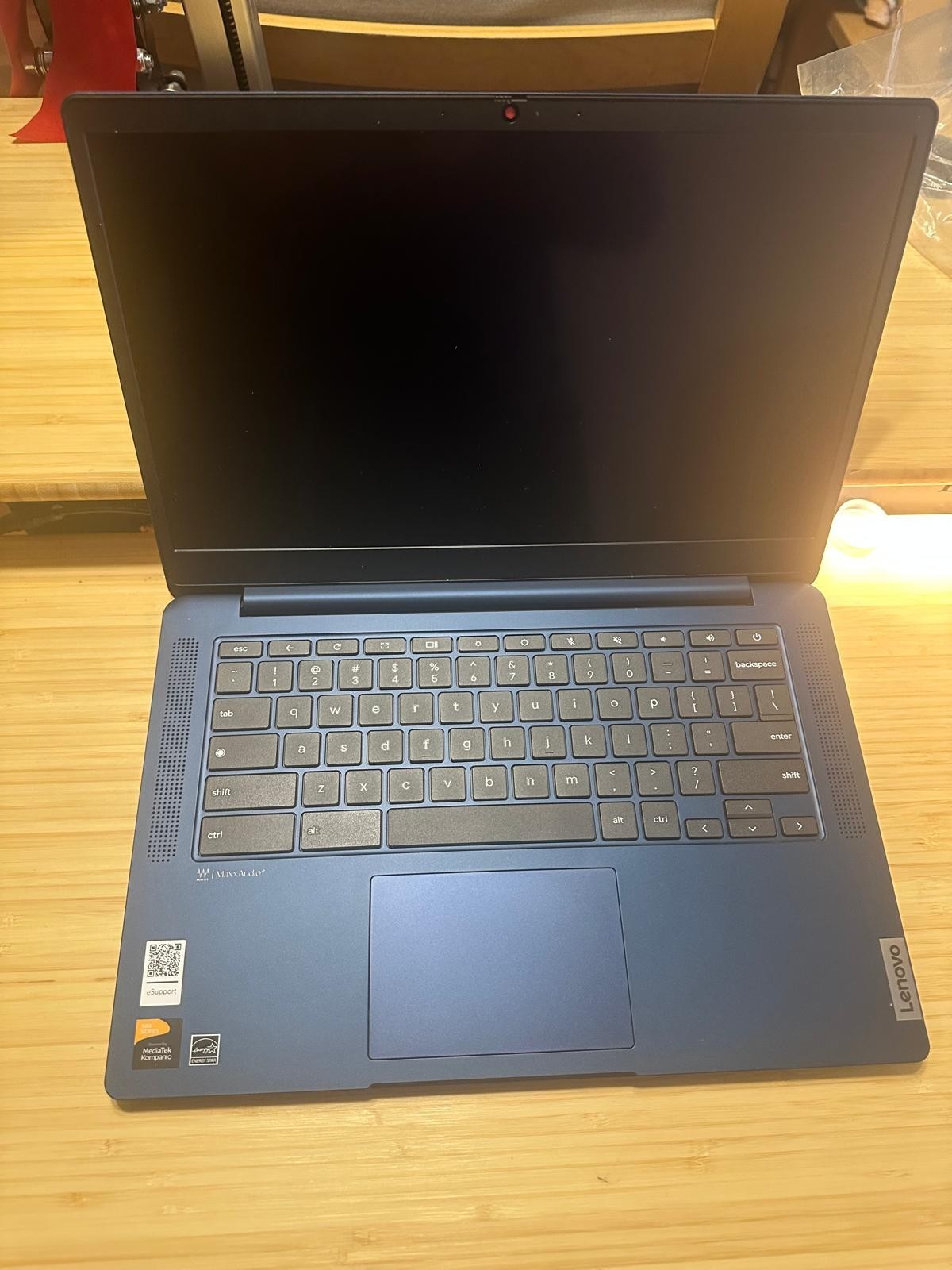Lenovo Slim 3 Chromebook 14” FHD Touchscreen, MediaTek K 520, 4GB RAM, 64GB eMMC