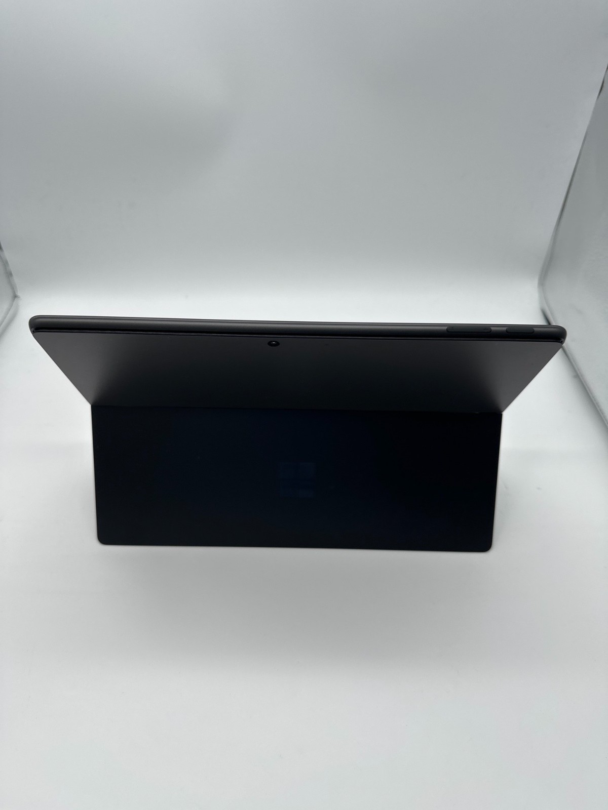 Microsoft Surface Pro 11 Copilot+ PC 13″ Snapdragon X Plus 16/256GB Win11 home