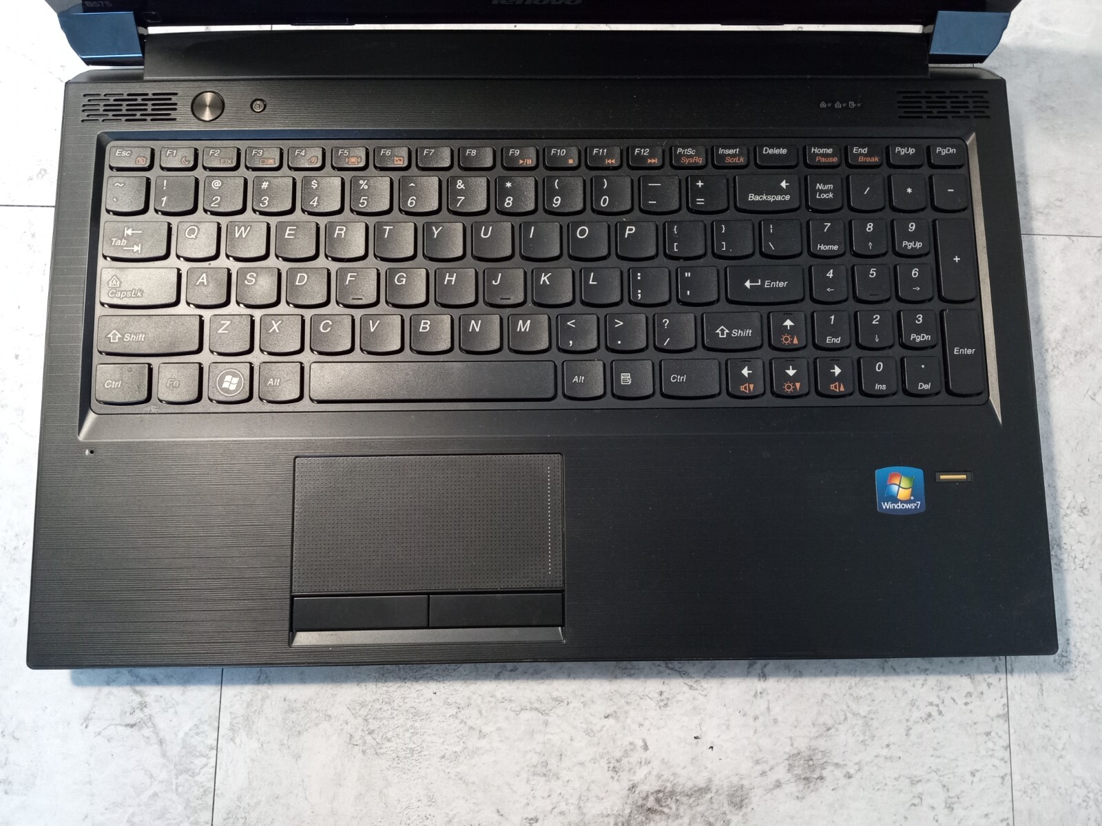 Lenovo B575-1350 15.6″ Laptop AMD E-450 Radeon HD Graphics *READ -FM