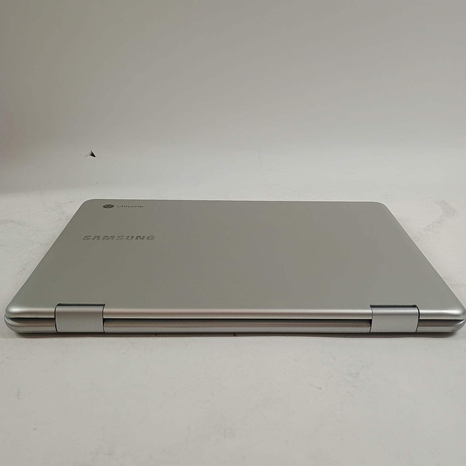 Samsung Galaxy Chromebook Plus 12.2″ Celeron 3965Y 1.5GHz 4GB RAM 64GB SSD