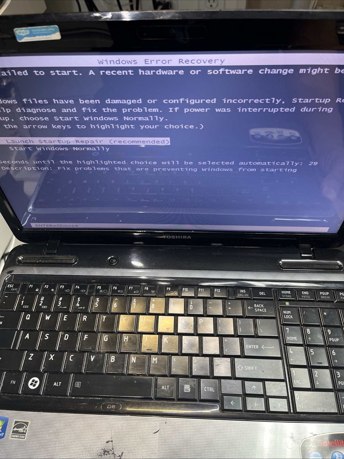 Toshiba Satellite L755-s5248 Intel Pentium B940 2 GHz 4 GB charging port broken￼