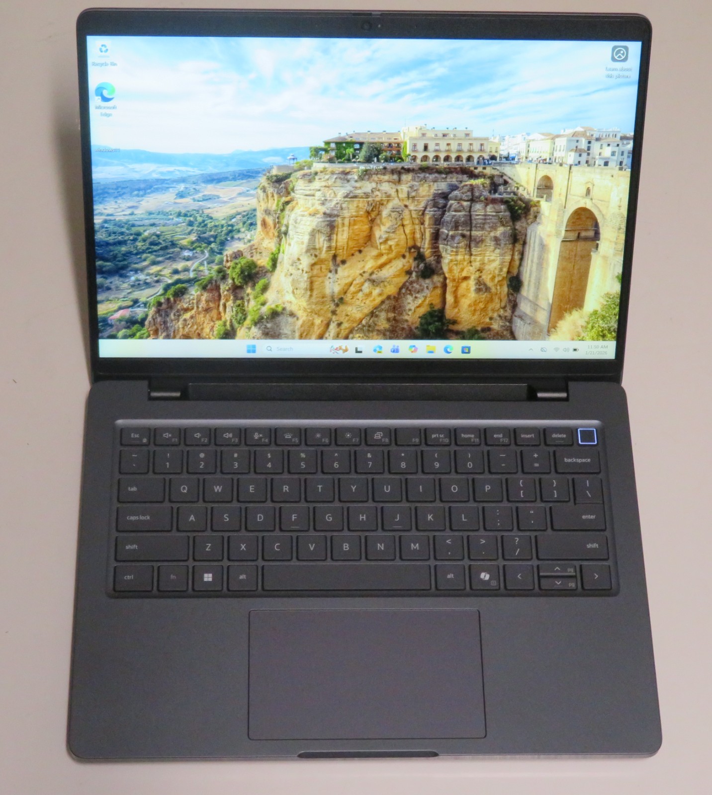 Dell Pro Max 14 MC14255 14″FHD+ AMD Ryzen AI 7 Pro 350 16GB RAM 512GB SSD