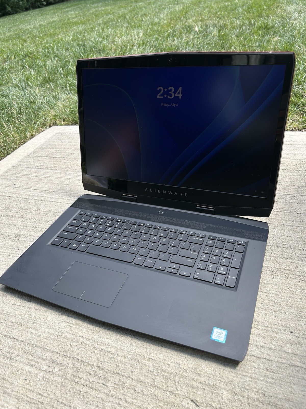 Alienware M17