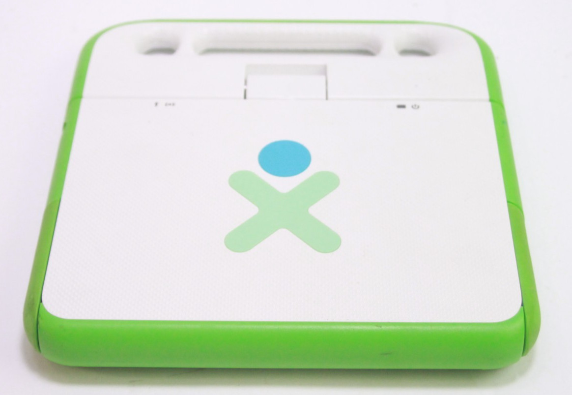 OLPC Model XO-1 Kids Laptop Computer Laptop AS IS READ Green & White
