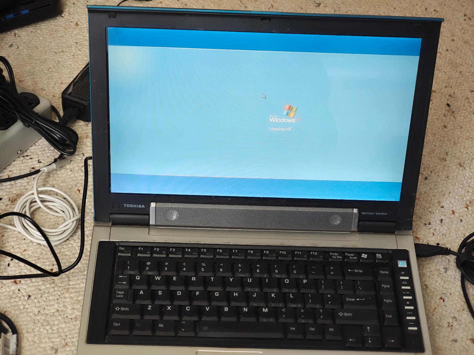Toshiba Satellite m50-mx5 – 100GB HDD, 512MB RAM, Intel Pentium M, Win XP